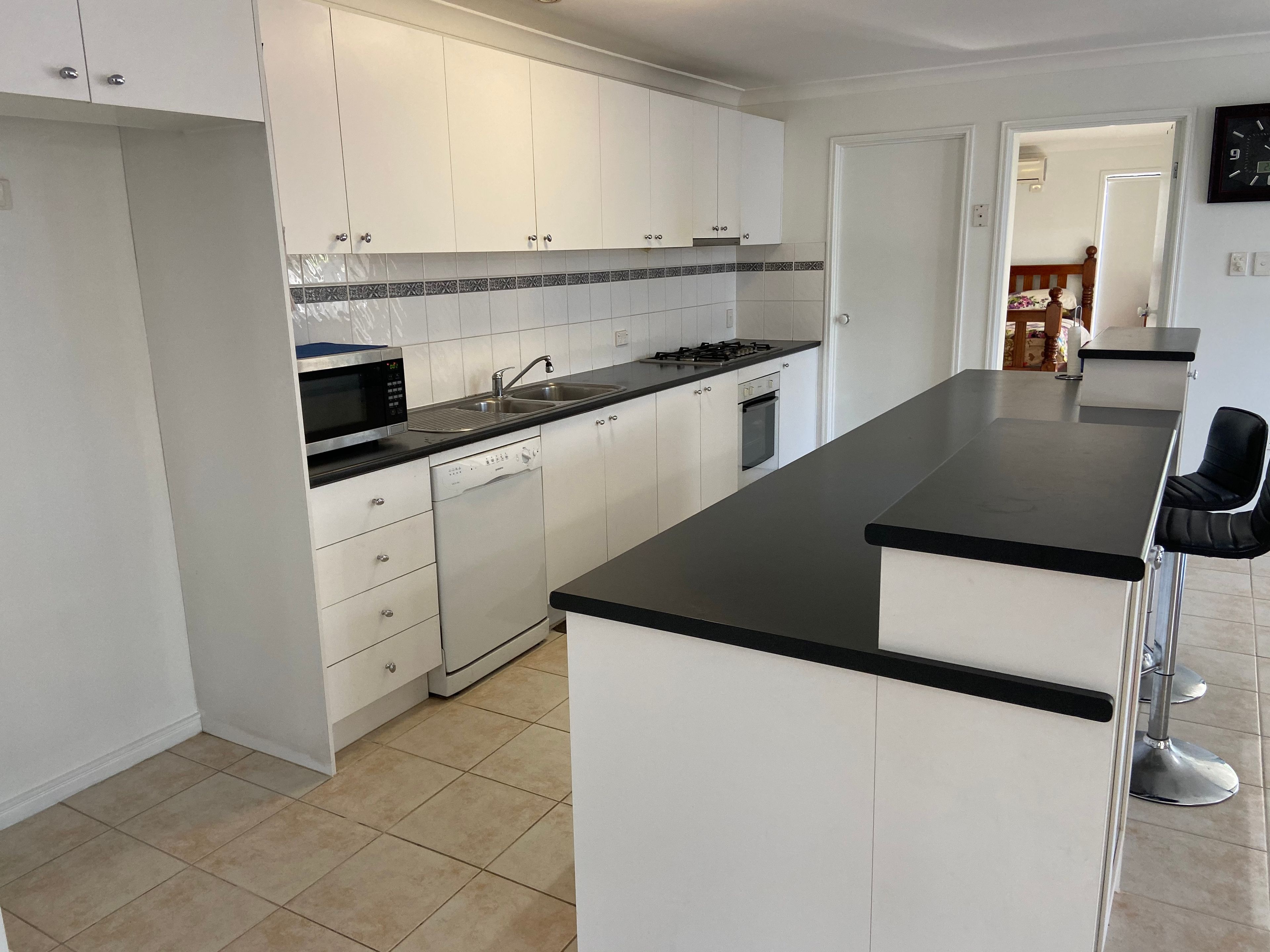 17 Tennant Street, Pacific Pines, QLD 4211