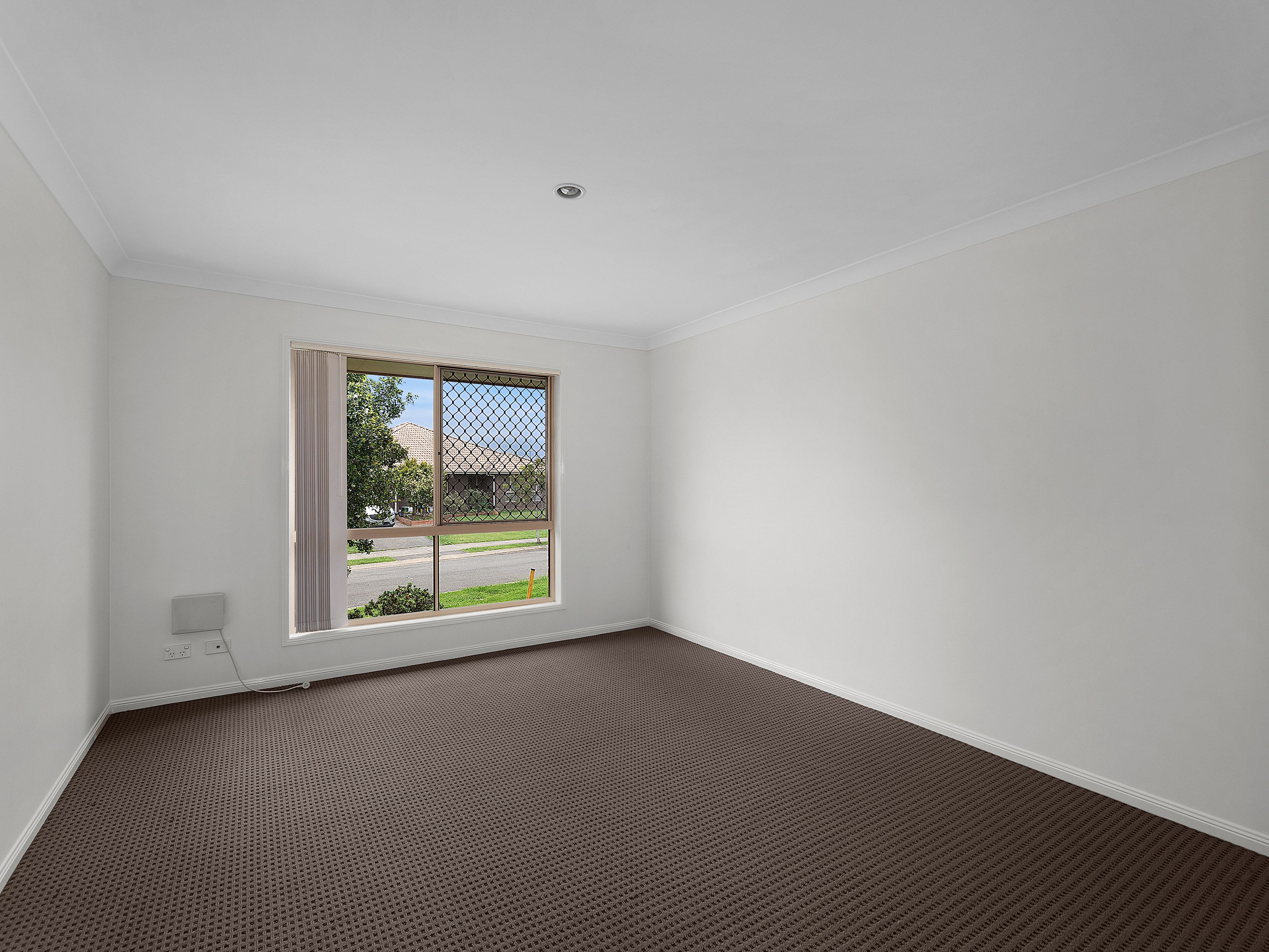 38 Nixon Drive, North Booval, QLD 4304