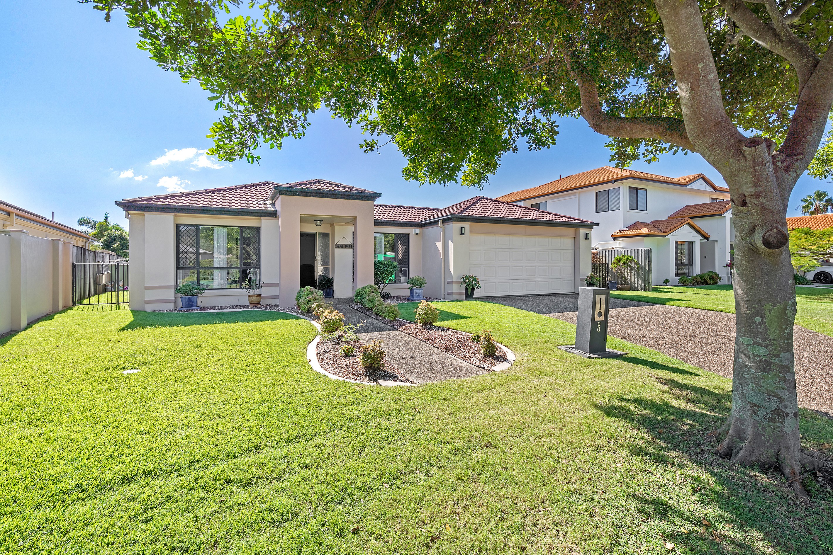 8 Palmyra Court, Burleigh Waters, QLD 4220