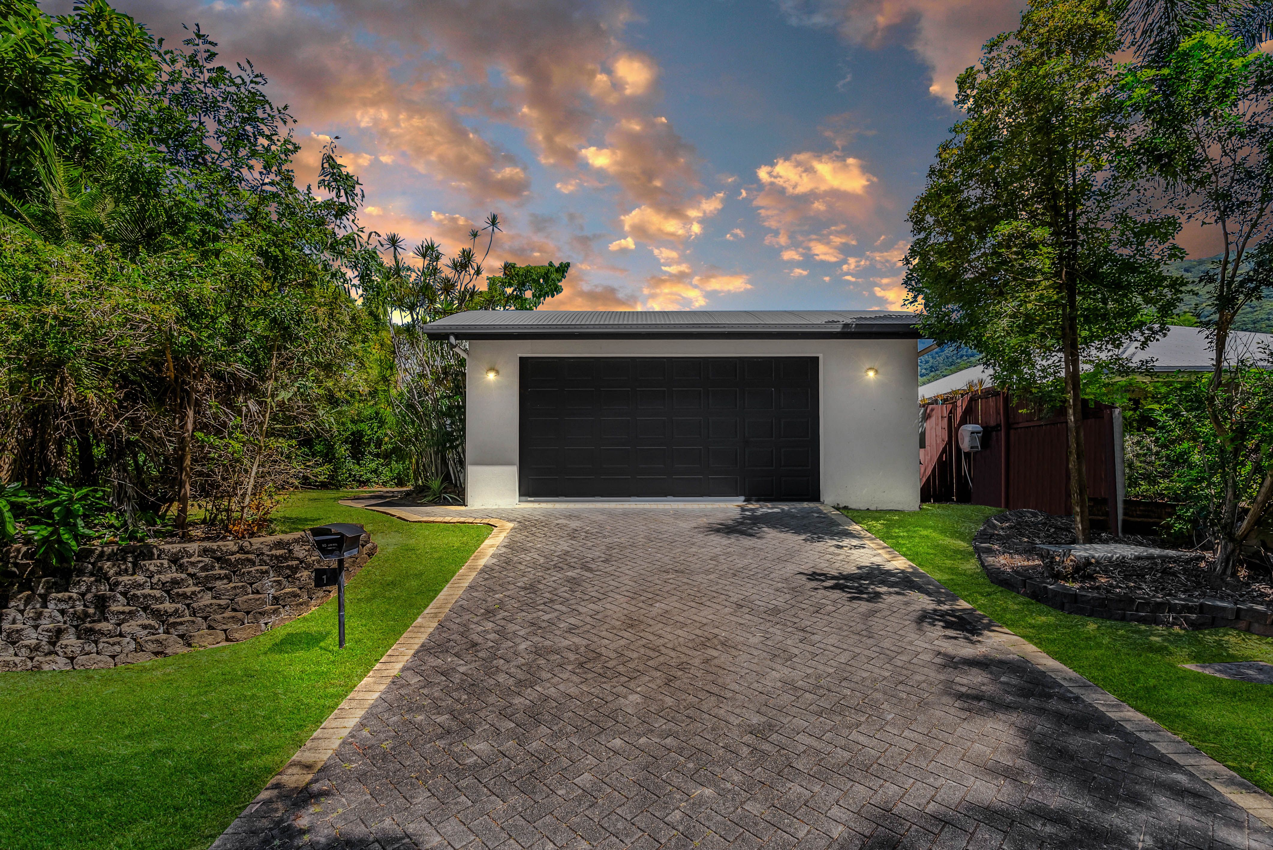1 Jupiter Close, Clifton Beach, QLD 4879