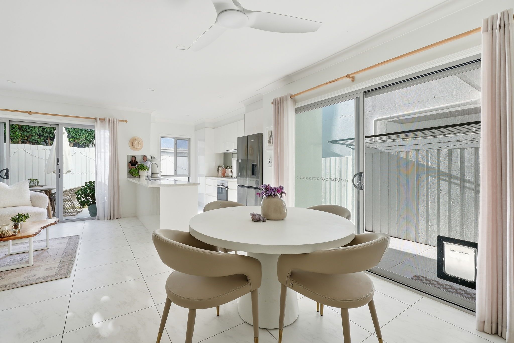 2/12 Sapphire Place — photo 4 of 17