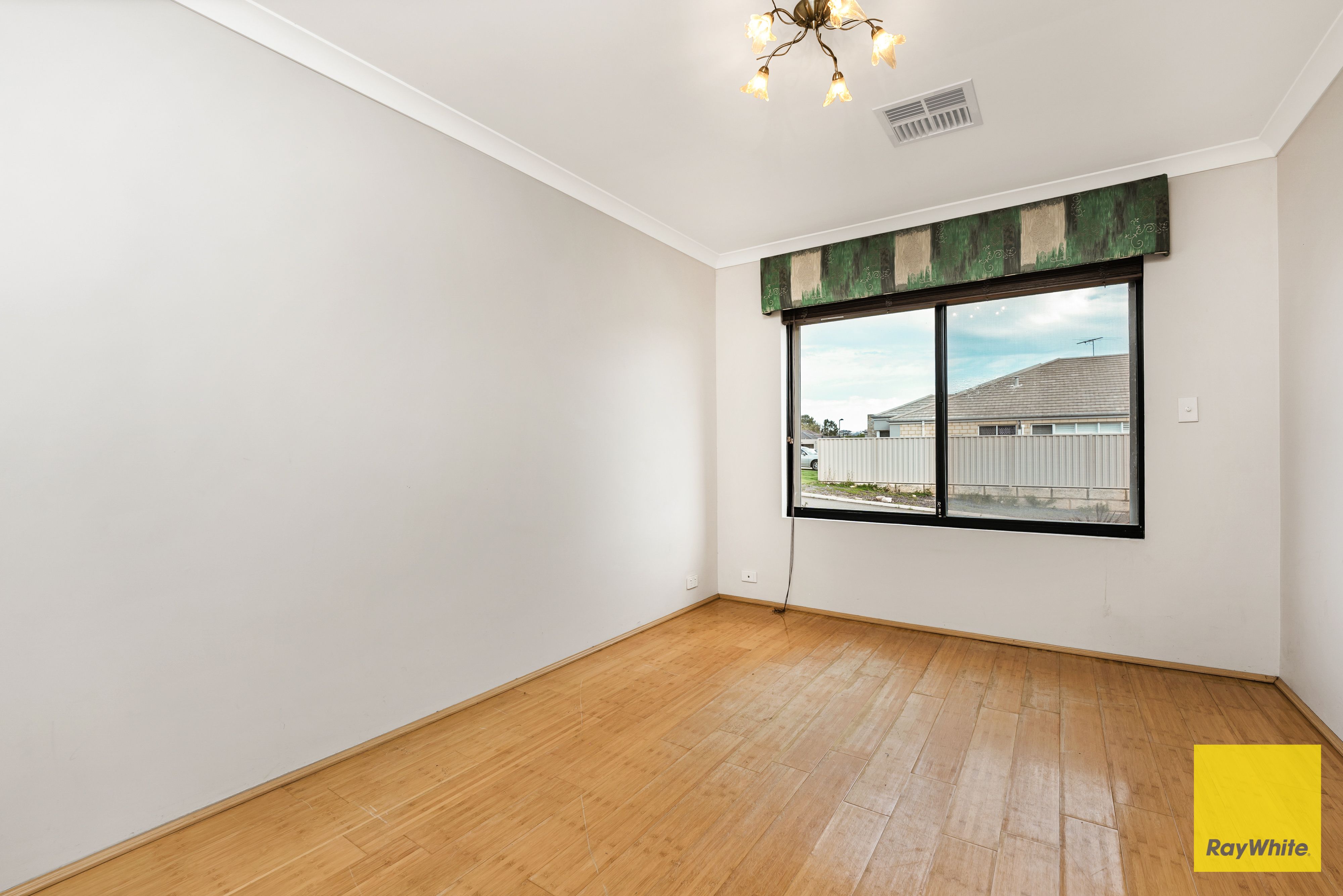 5 Rosemary Avenue, Darch, WA 6065