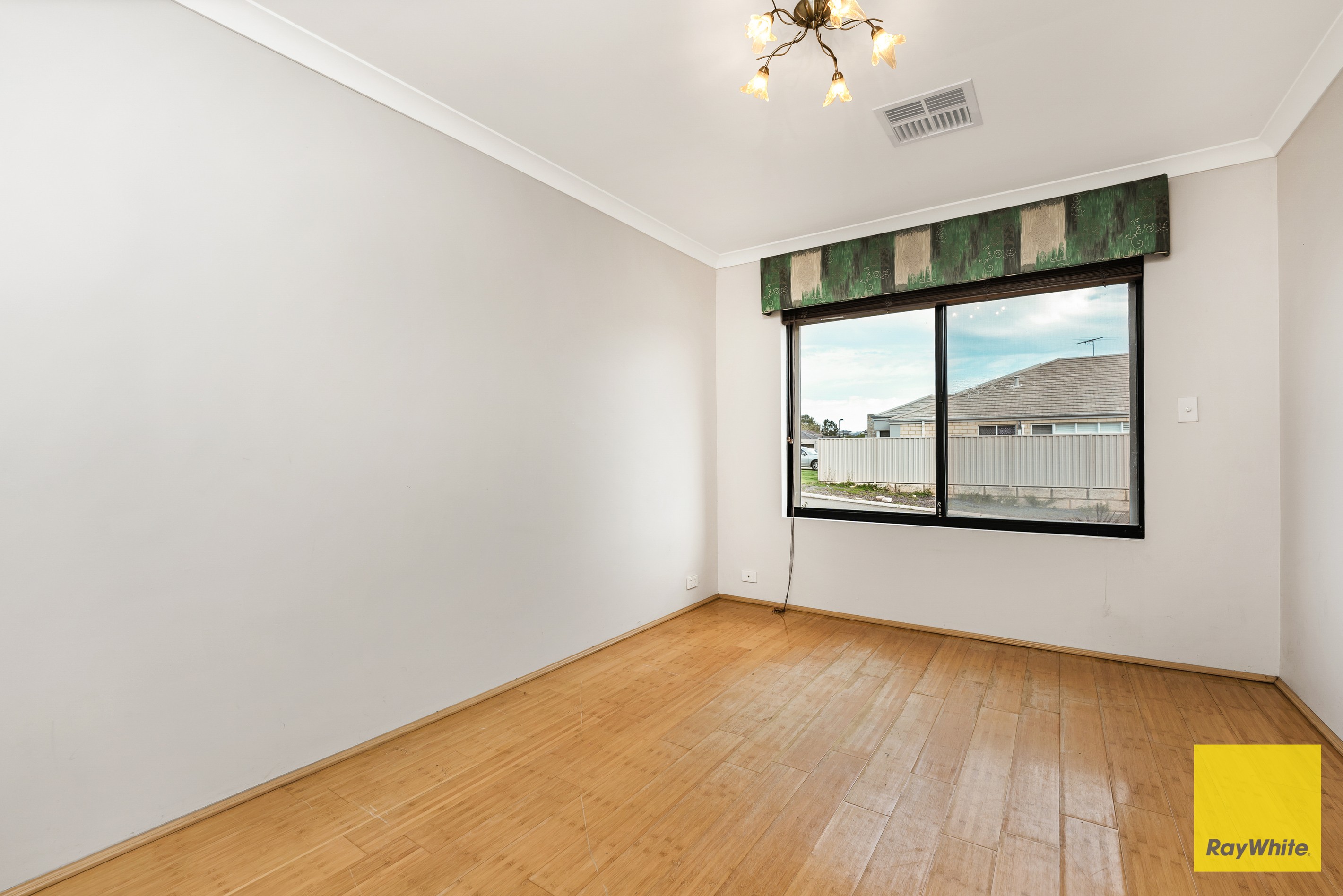 5 Rosemary Avenue, Darch, WA 6065