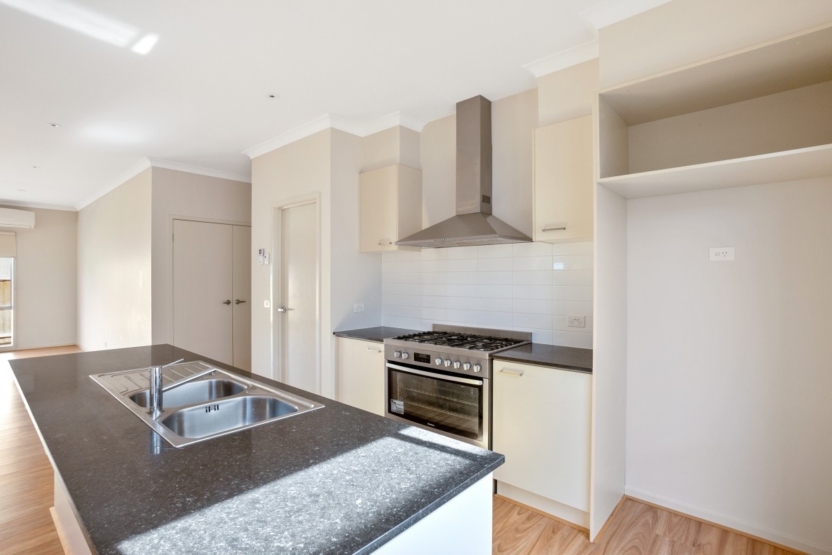 14 Parkstone Crescent, Point Cook, VIC 3030