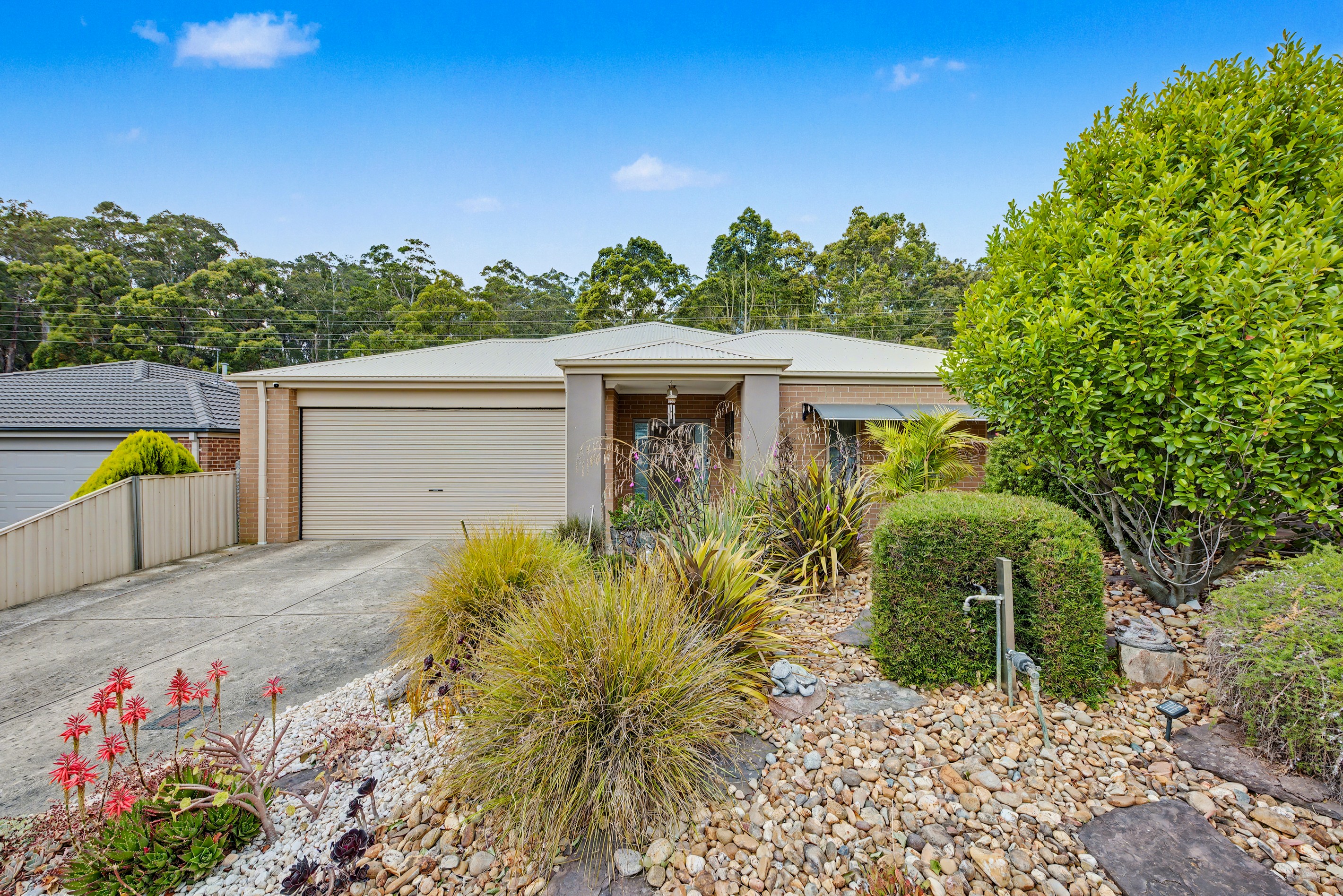11 Valleyview Grove, Drouin, VIC 3818