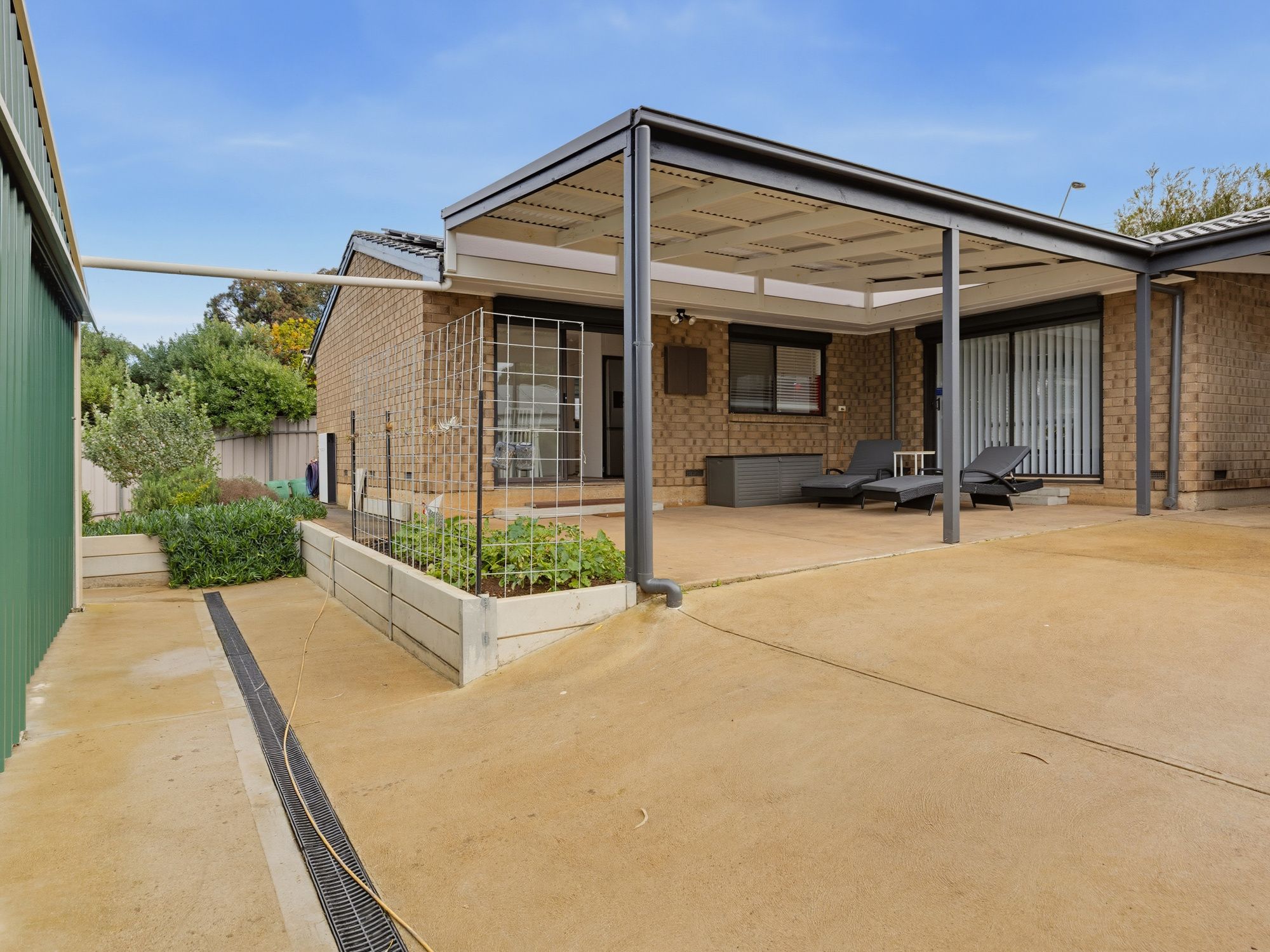 360 Honeypot Road — photo 15 of 19