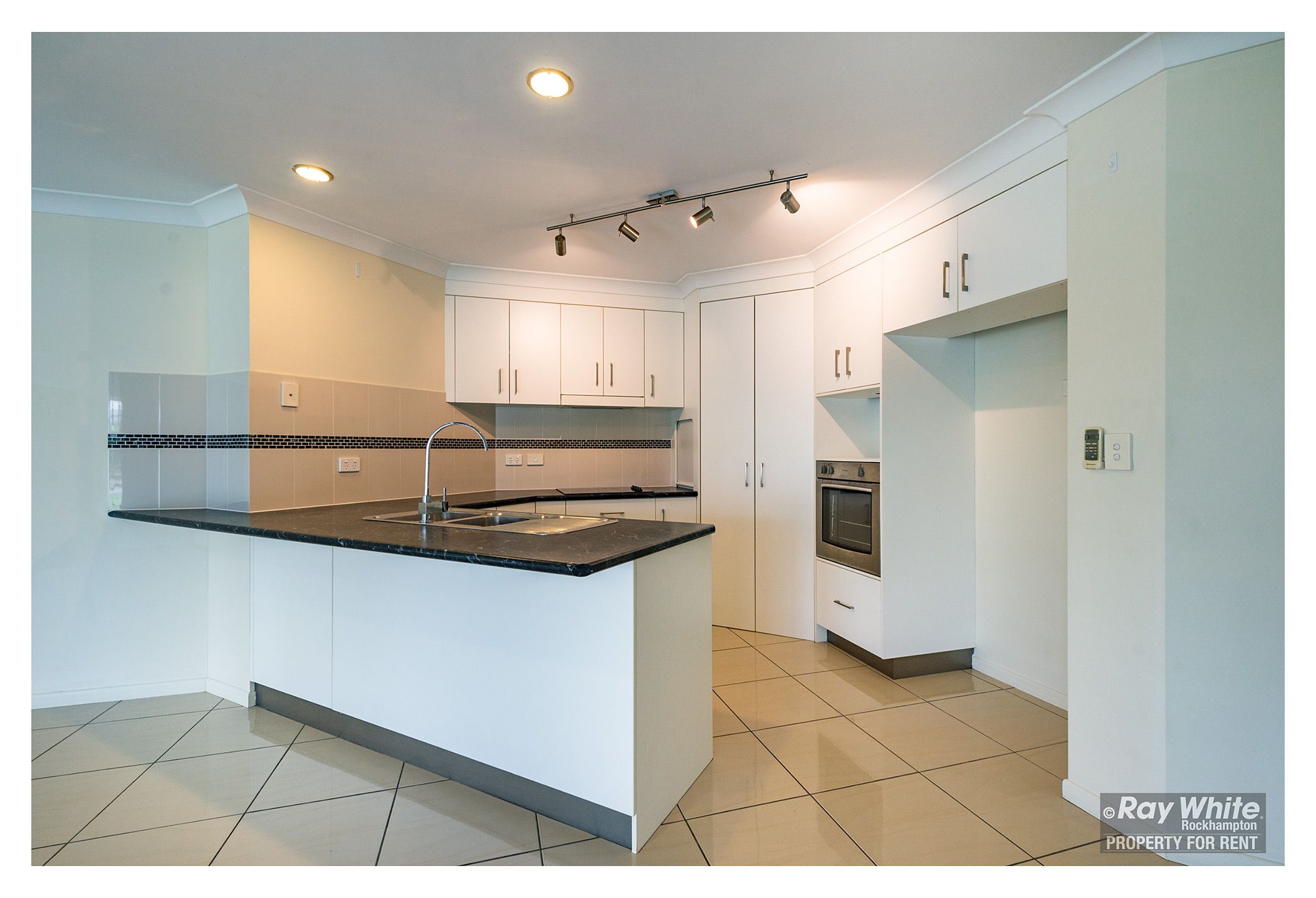 17 Laird Avenue, Norman Gardens, QLD 4701