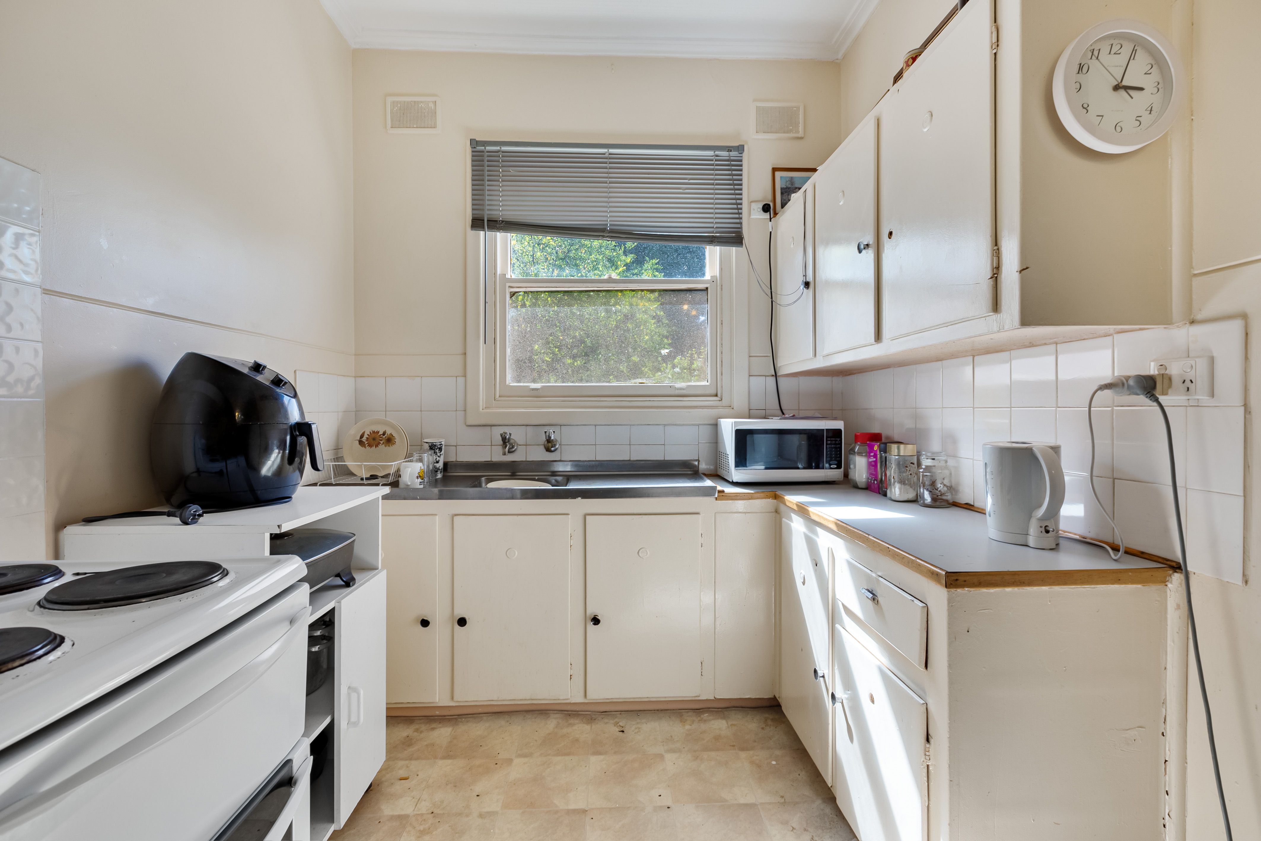 27 Burcombe Street, Elizabeth Vale, SA 5112