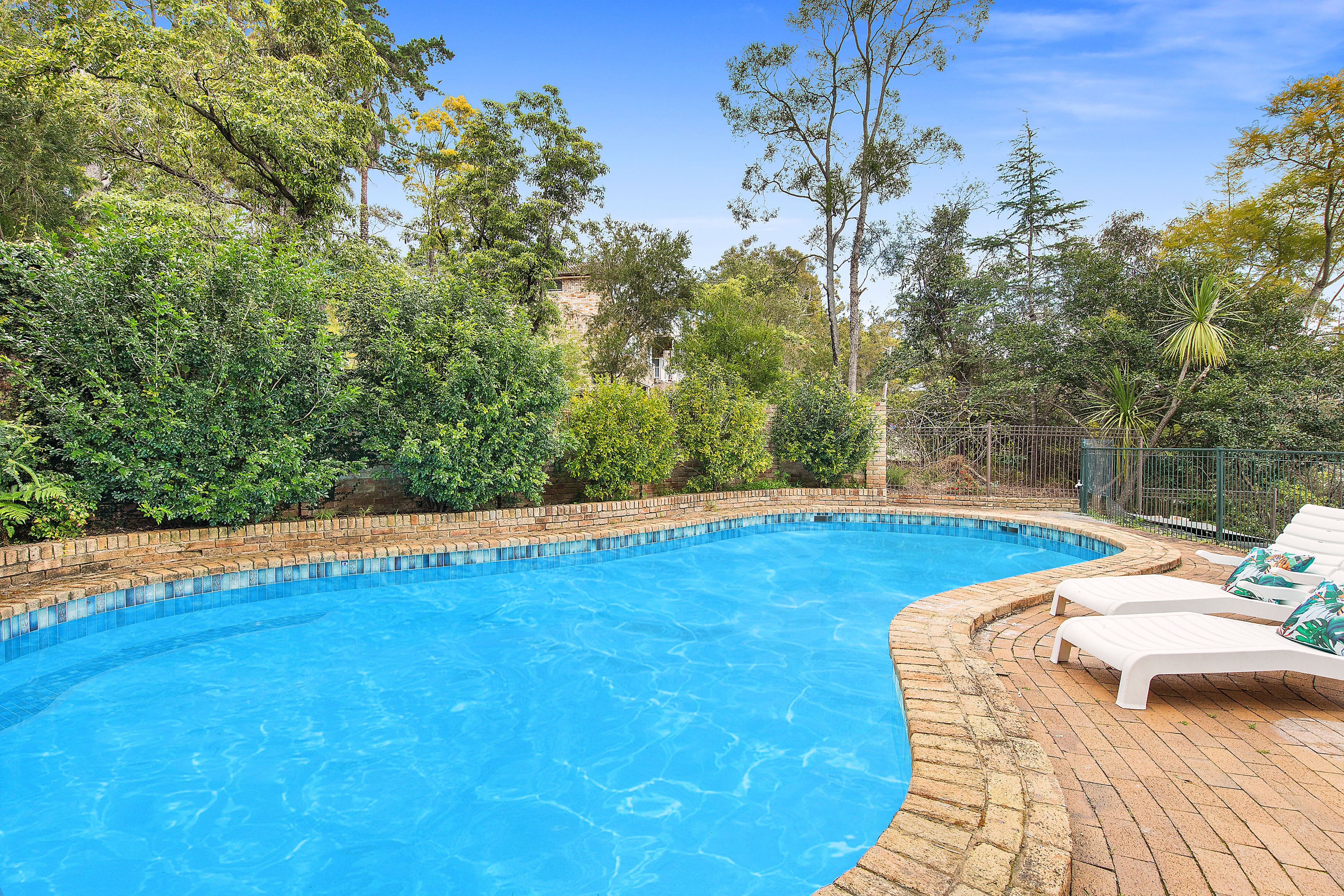 39 Gould Avenue, St Ives, NSW 2075