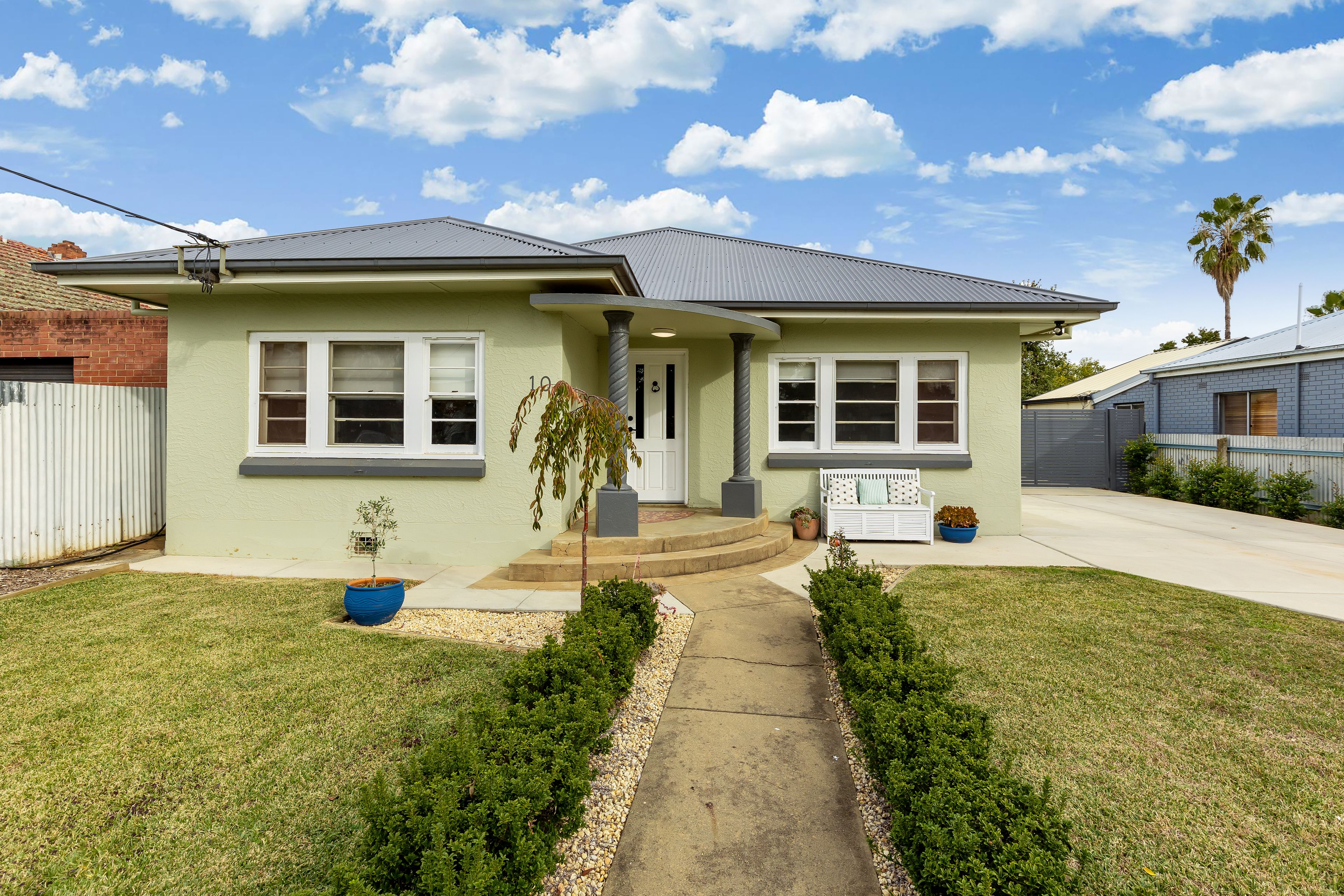 10 Sullivan Avenue, Wagga Wagga NSW 2650