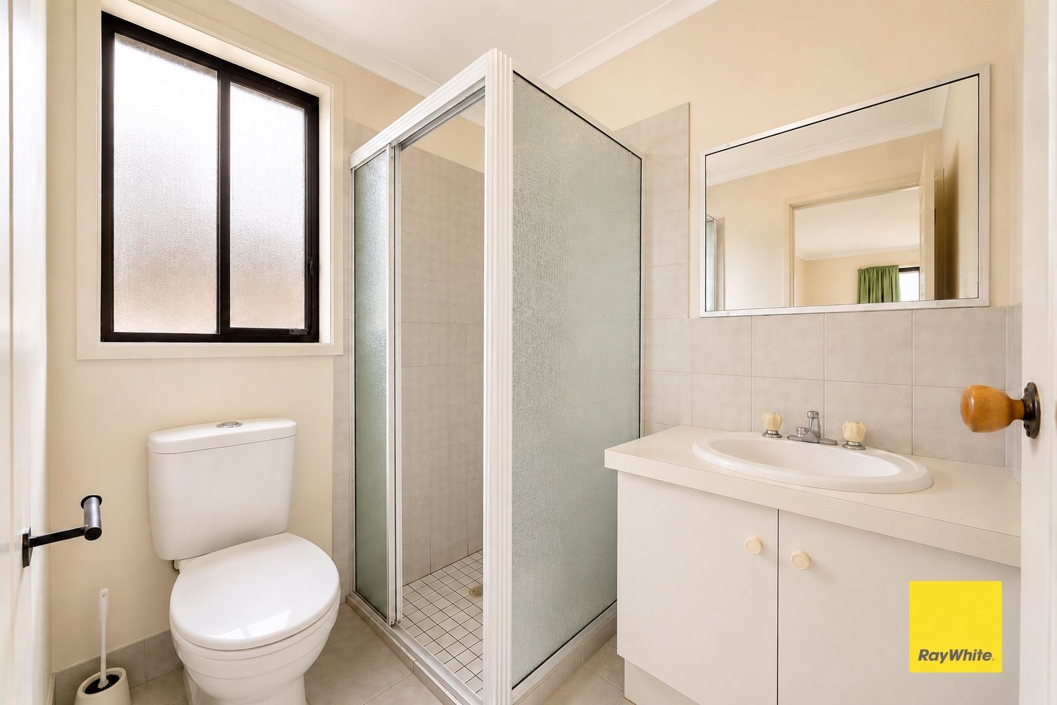 1/6 Kestrel Place — photo 8 of 14