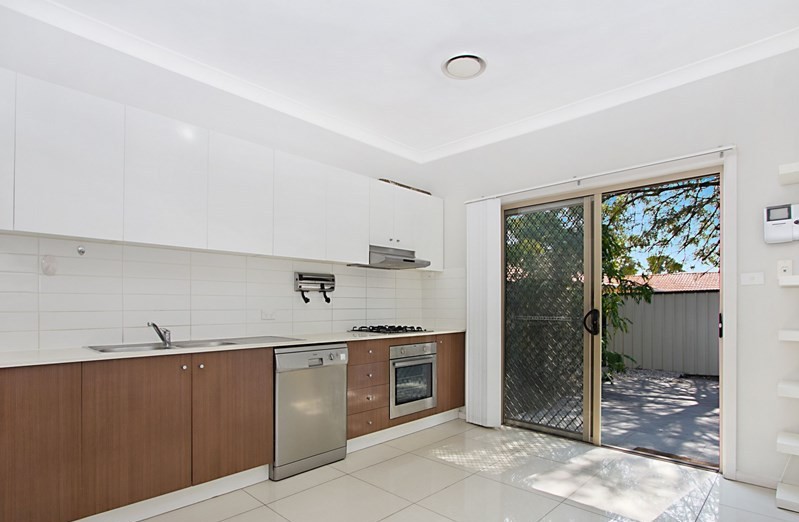 2/14 Lancaster Street, Blacktown, NSW 2148