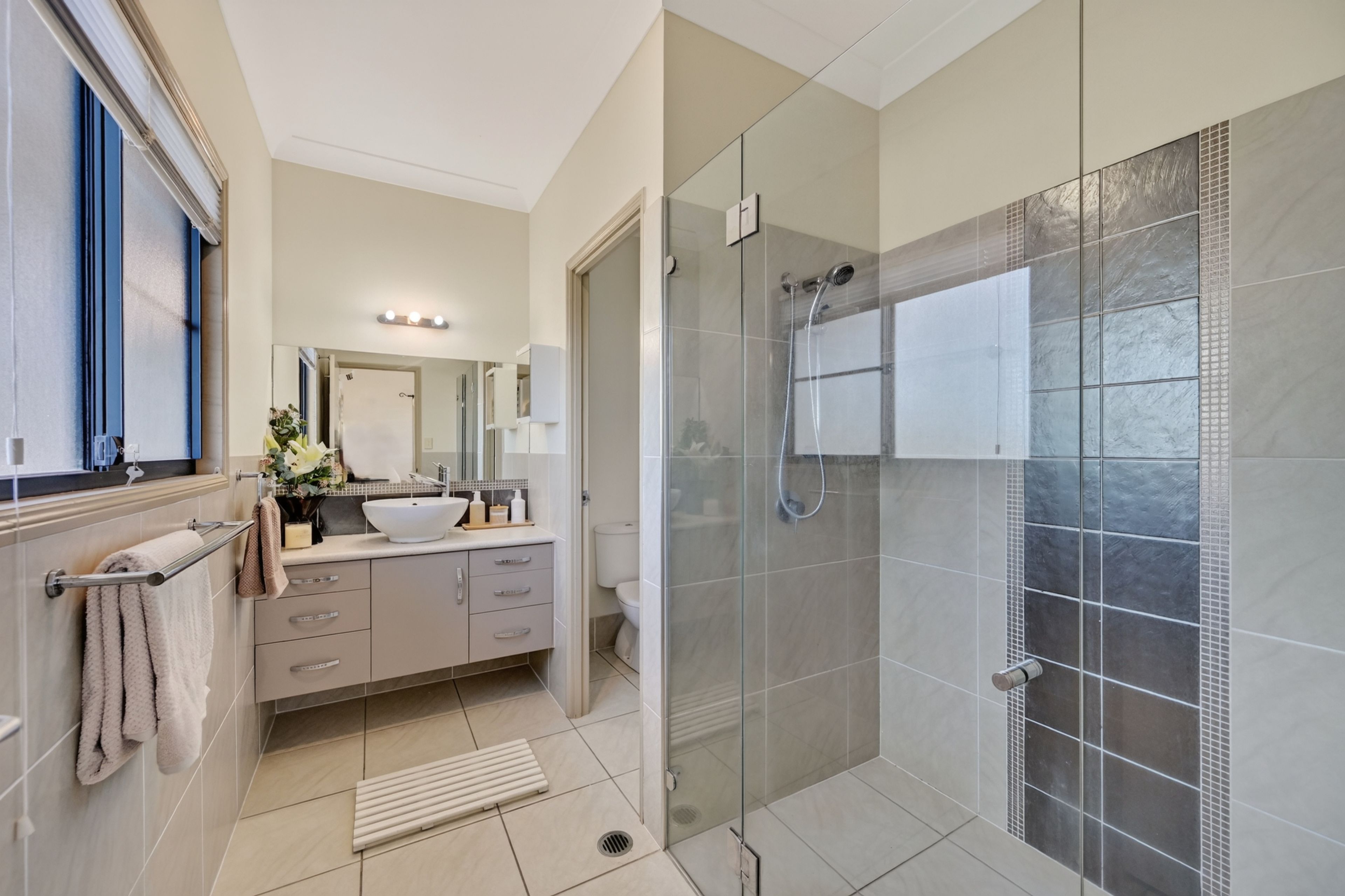 35 Goicoechea Drive — photo 14 of 28