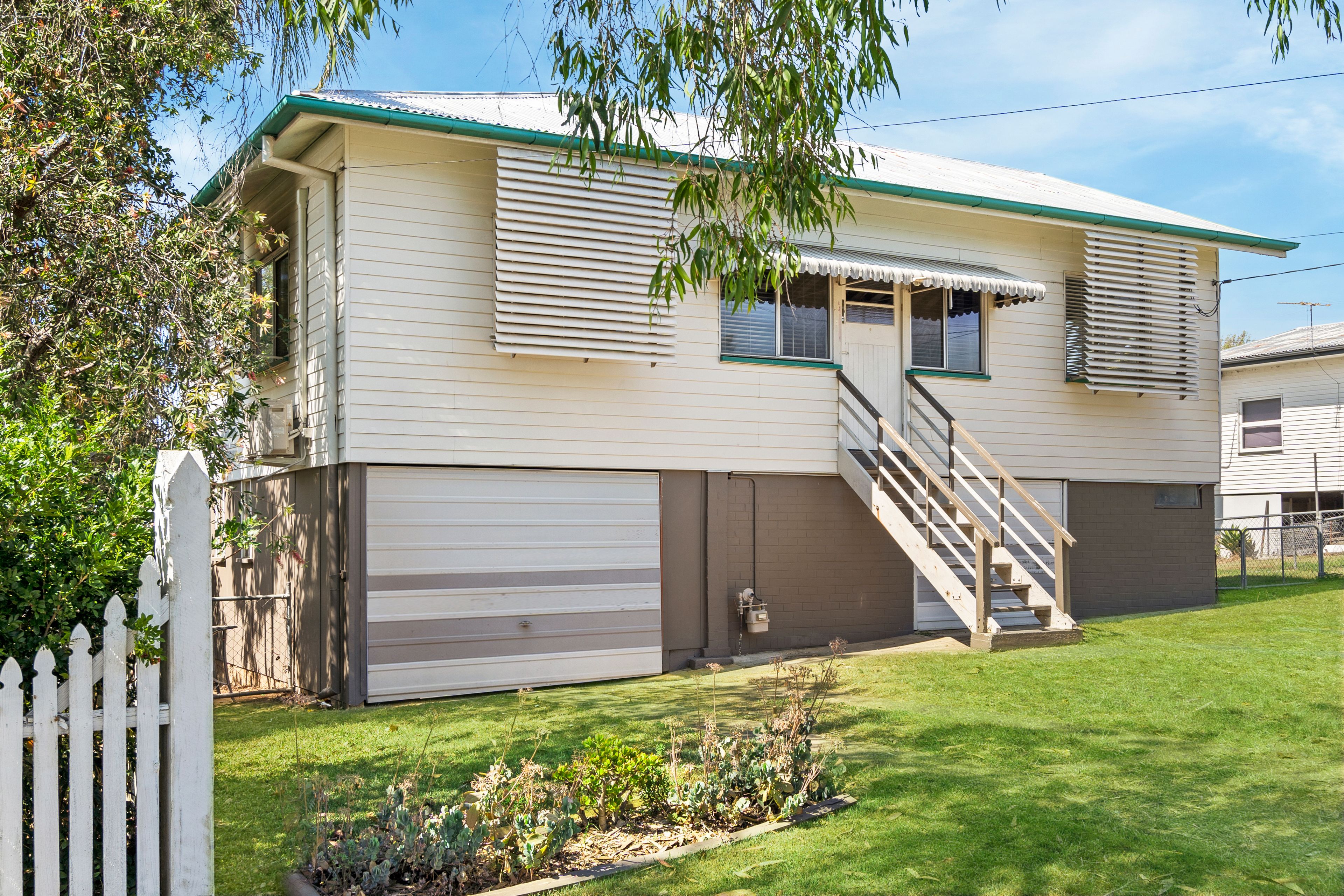 13 Albert Street, North Ipswich, QLD 4305