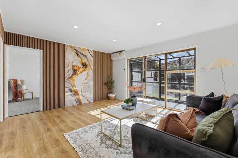 2/7 Elizabeth Avenue, Papatoetoe, Manukau City