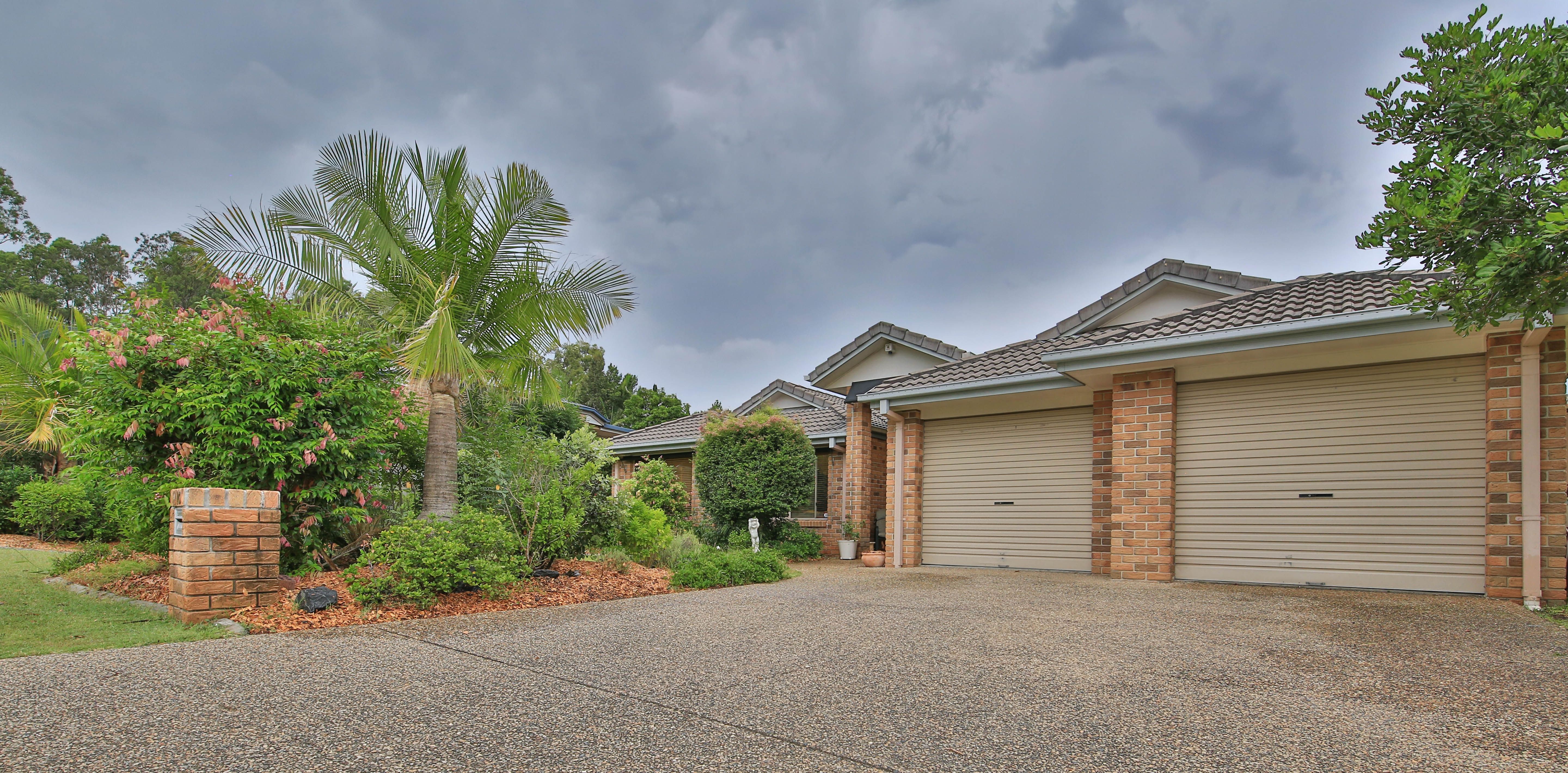 10 Glasshouse Crescent, Forest Lake, QLD 4078