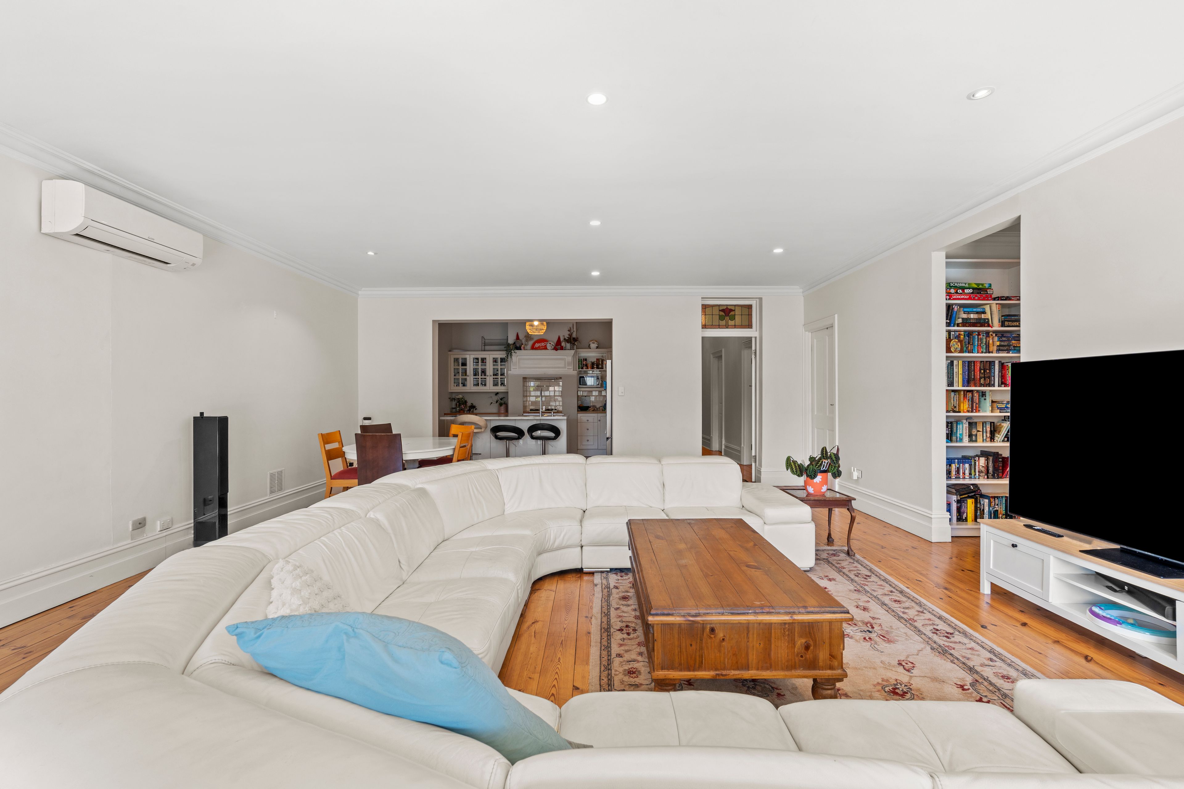 47 Tapleys Hill Road — photo 6 of 21