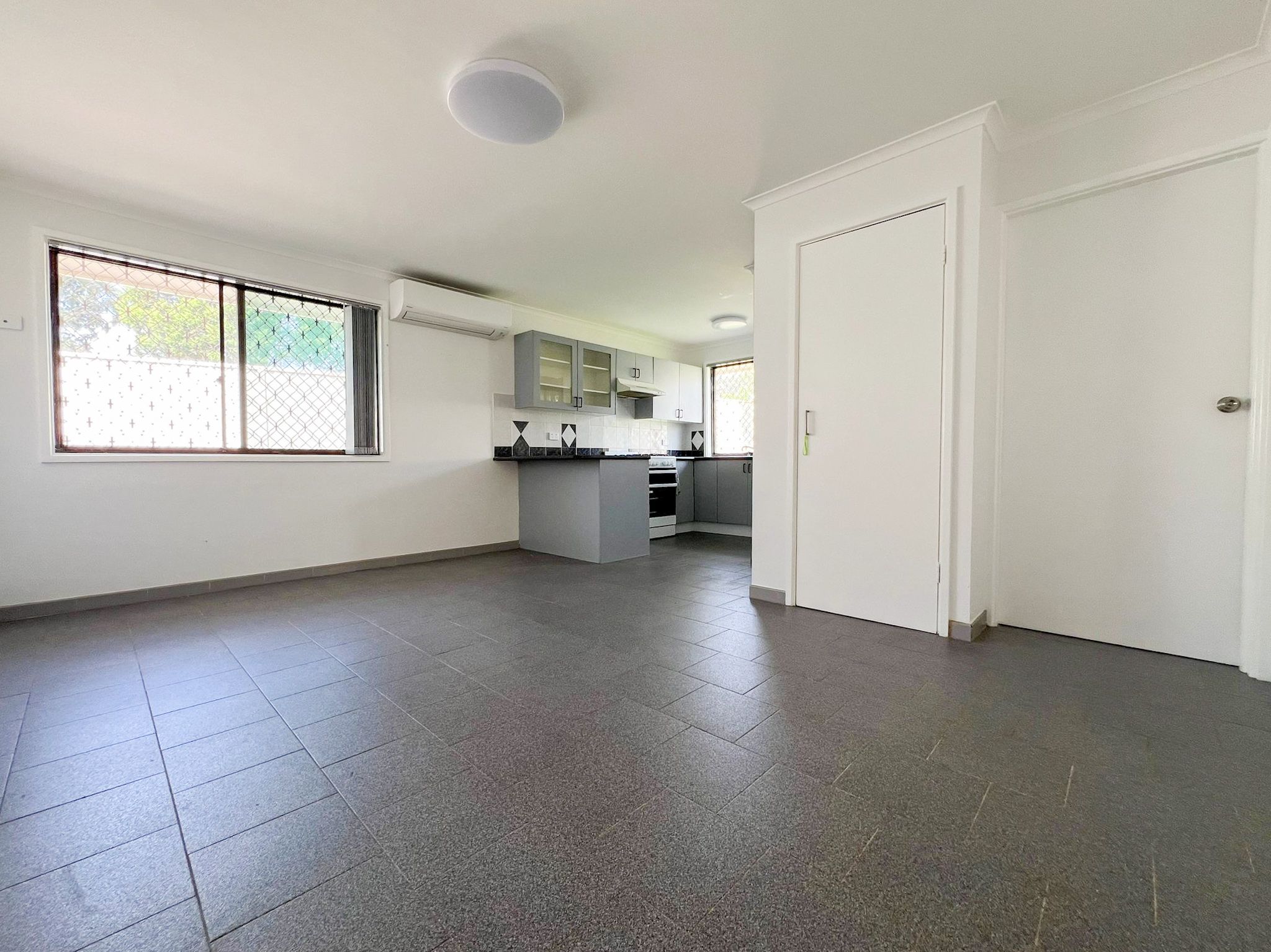 1 Polonius Street, Rosemeadow, NSW 2560