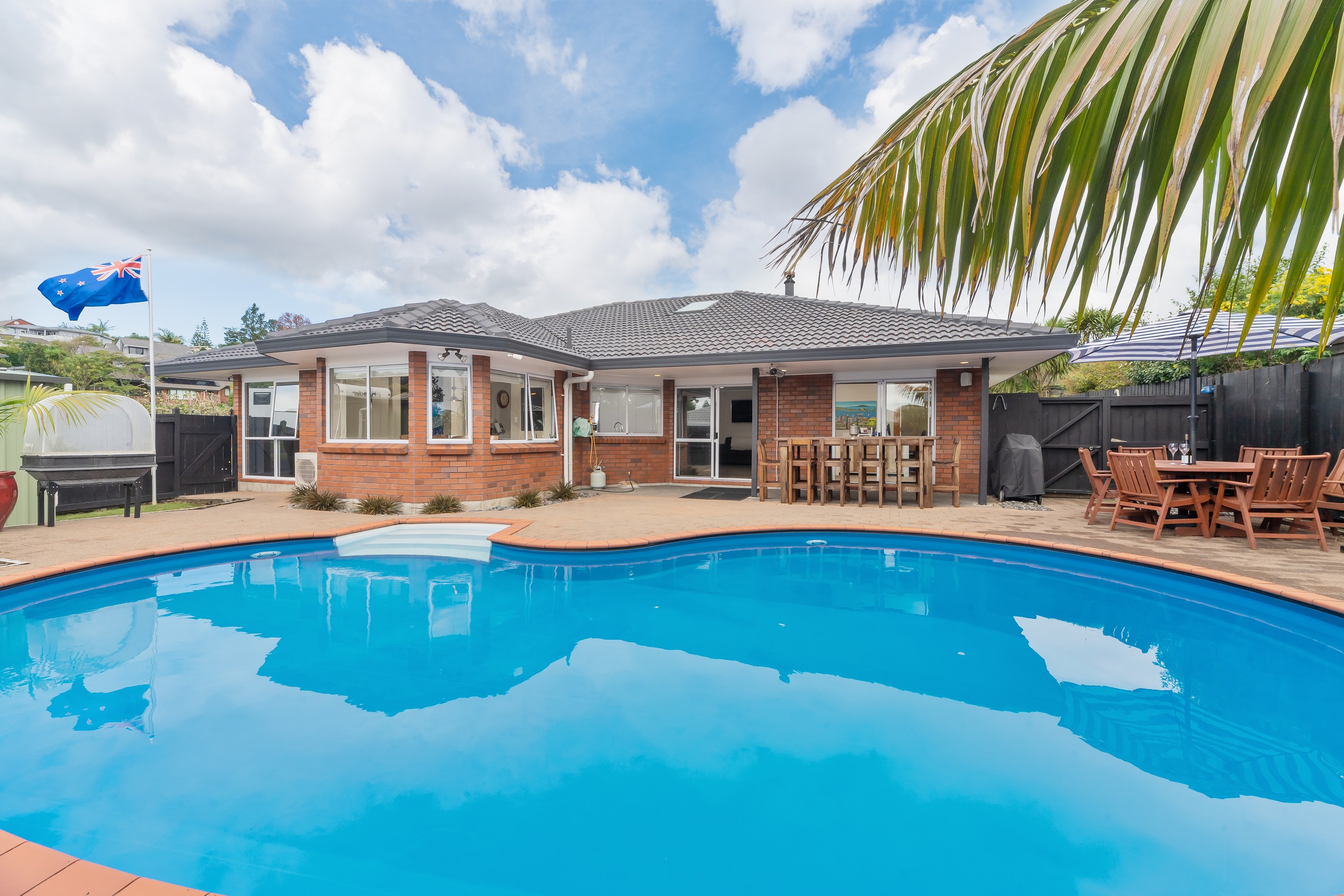 10 Taupiko Place, Green Bay, Waitakere City