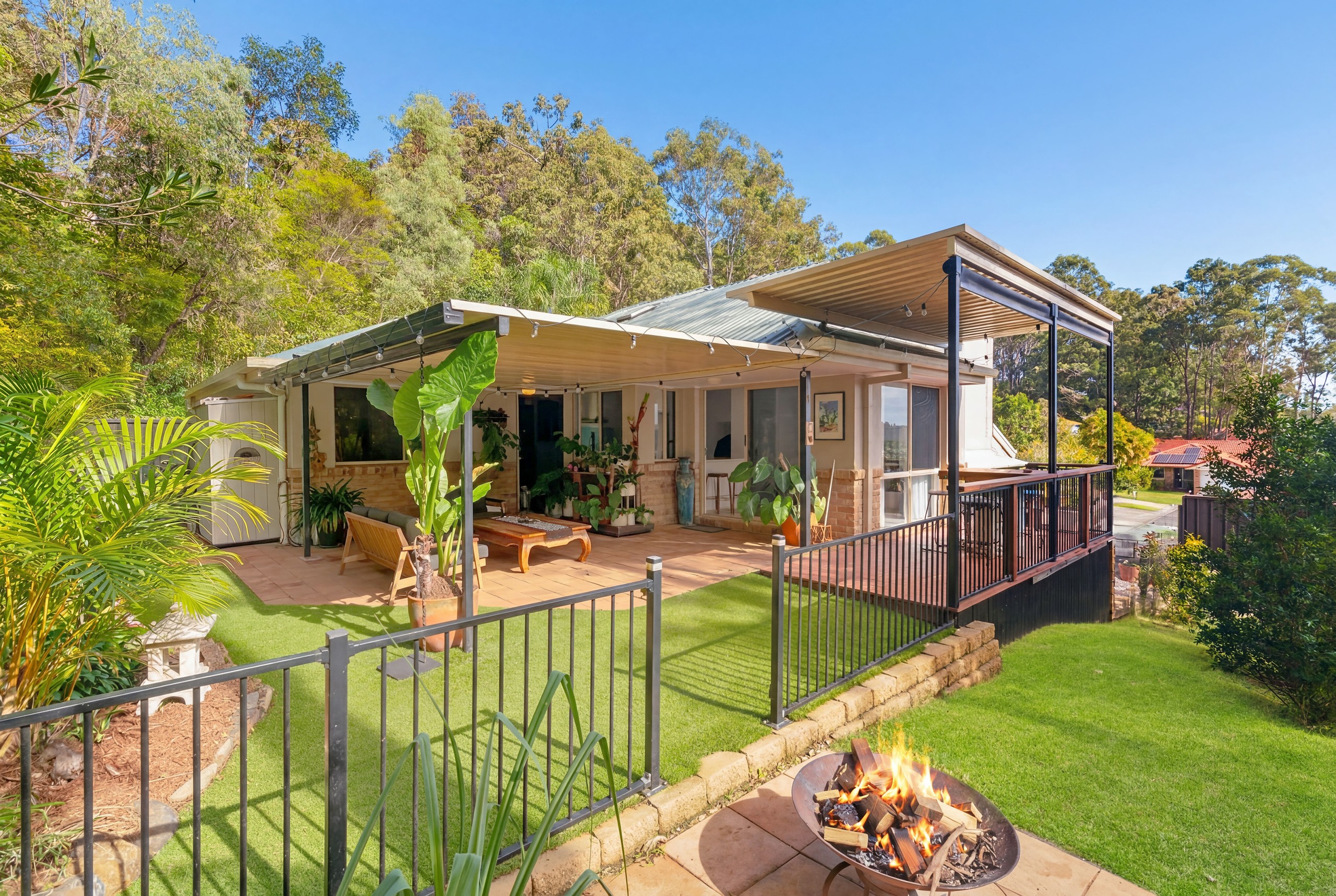 1/30 Banksiadale Close, Elanora, QLD 4221
