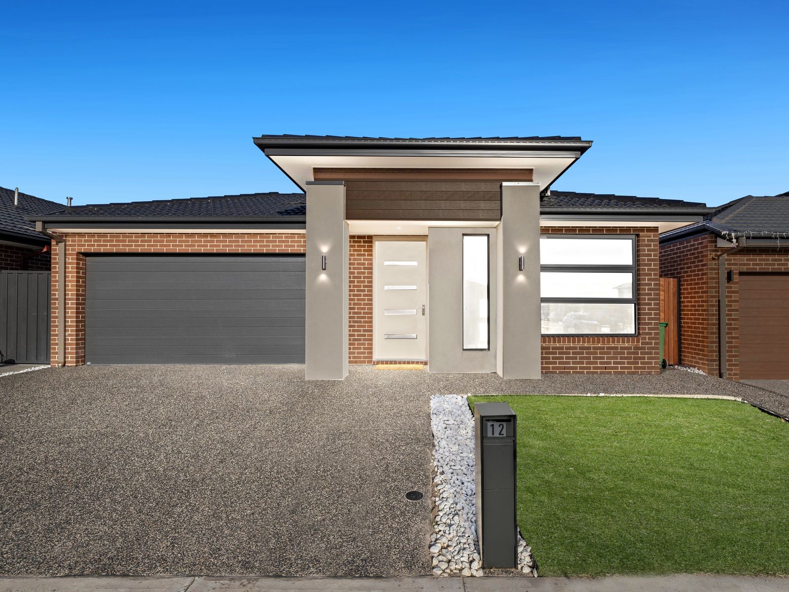 12 Wateribbon Road