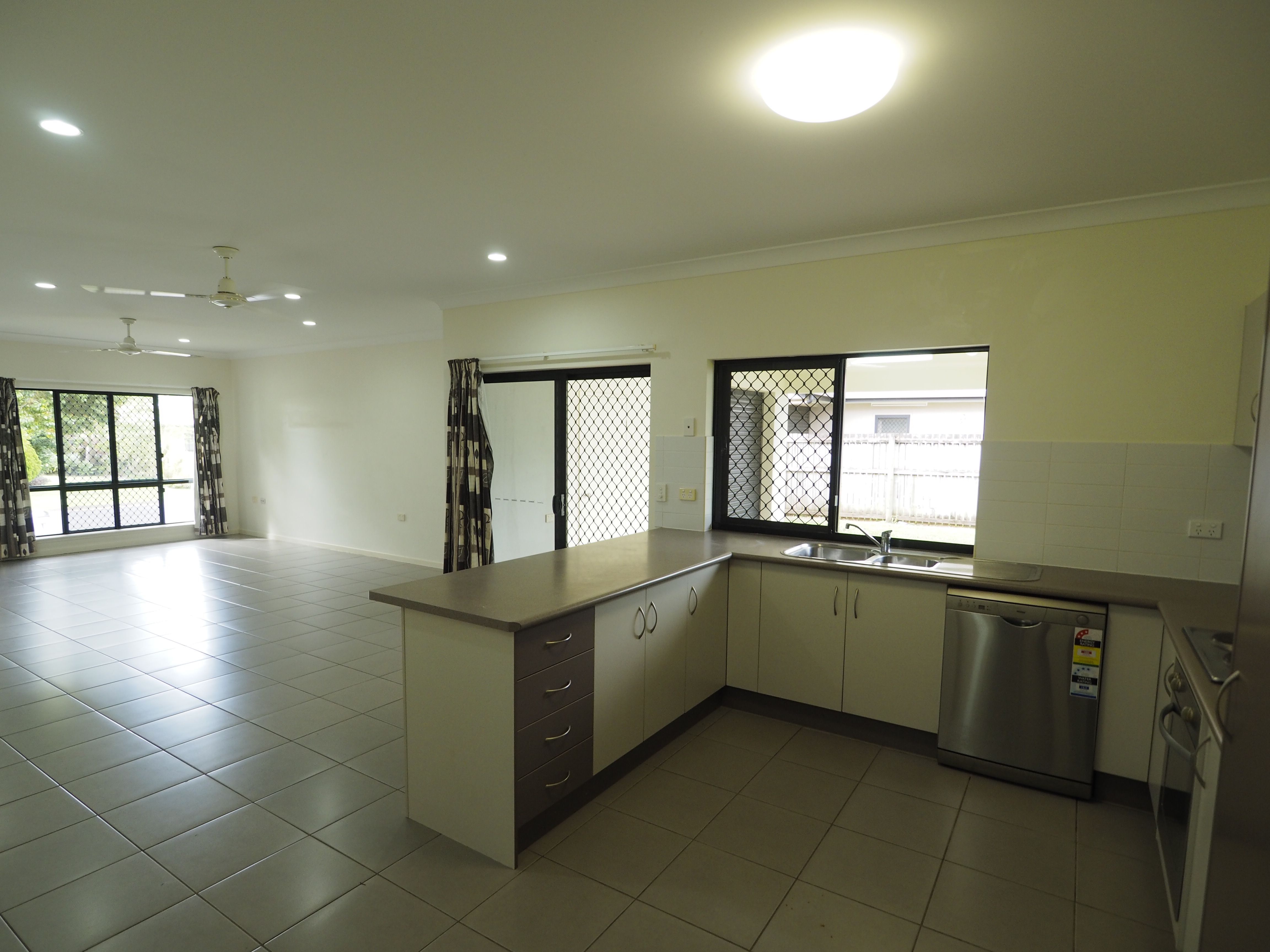 15 Quinn Drive, Edmonton, QLD 4869