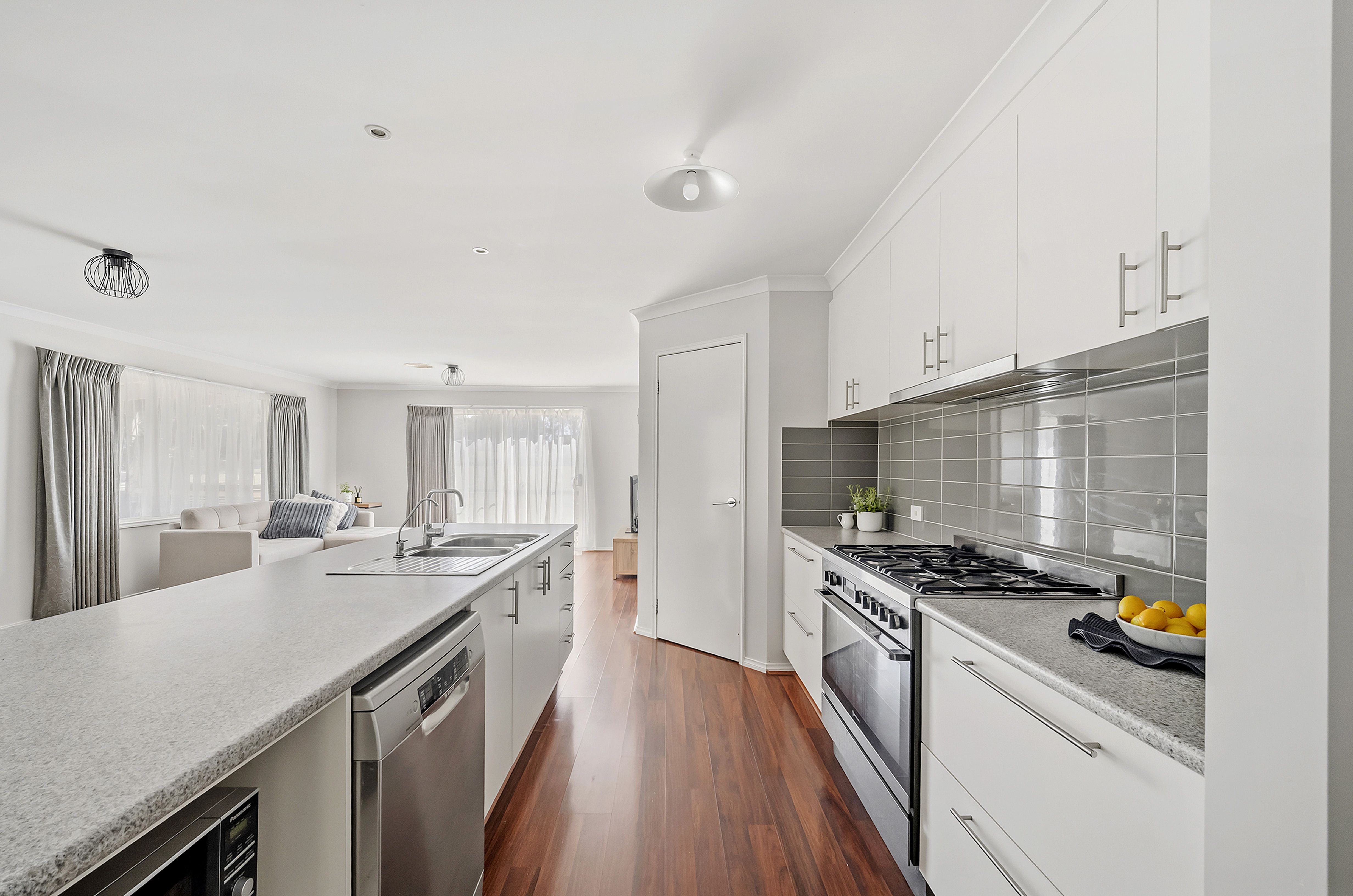 11 Kirkstall-Koroit Road — photo 3 of 13