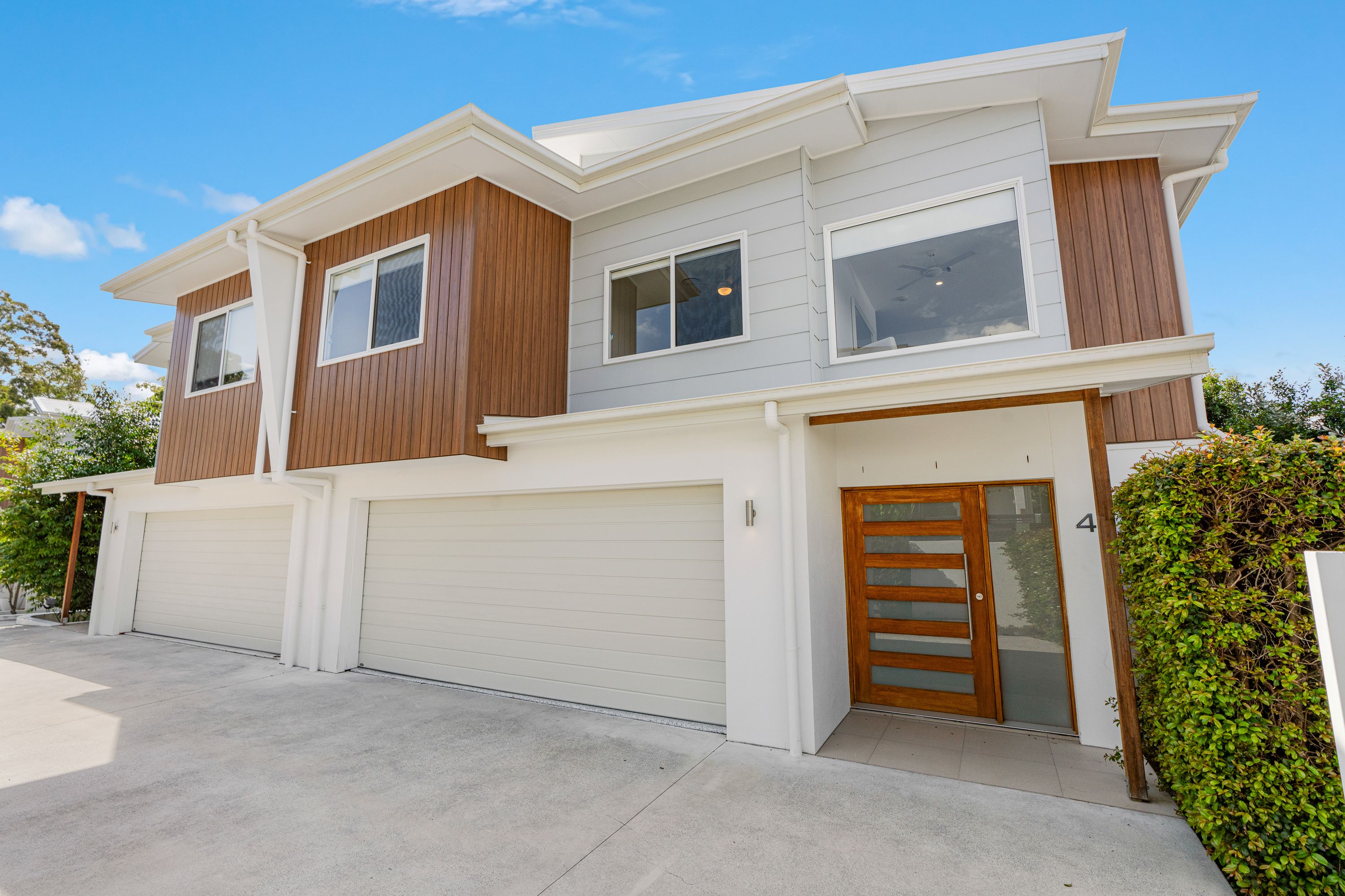 10 Drury Avenue, Southport QLD 4215