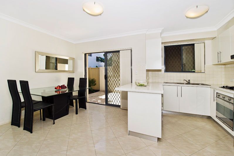 2/23-25 Houston Road — photo from Ray White Kingsford