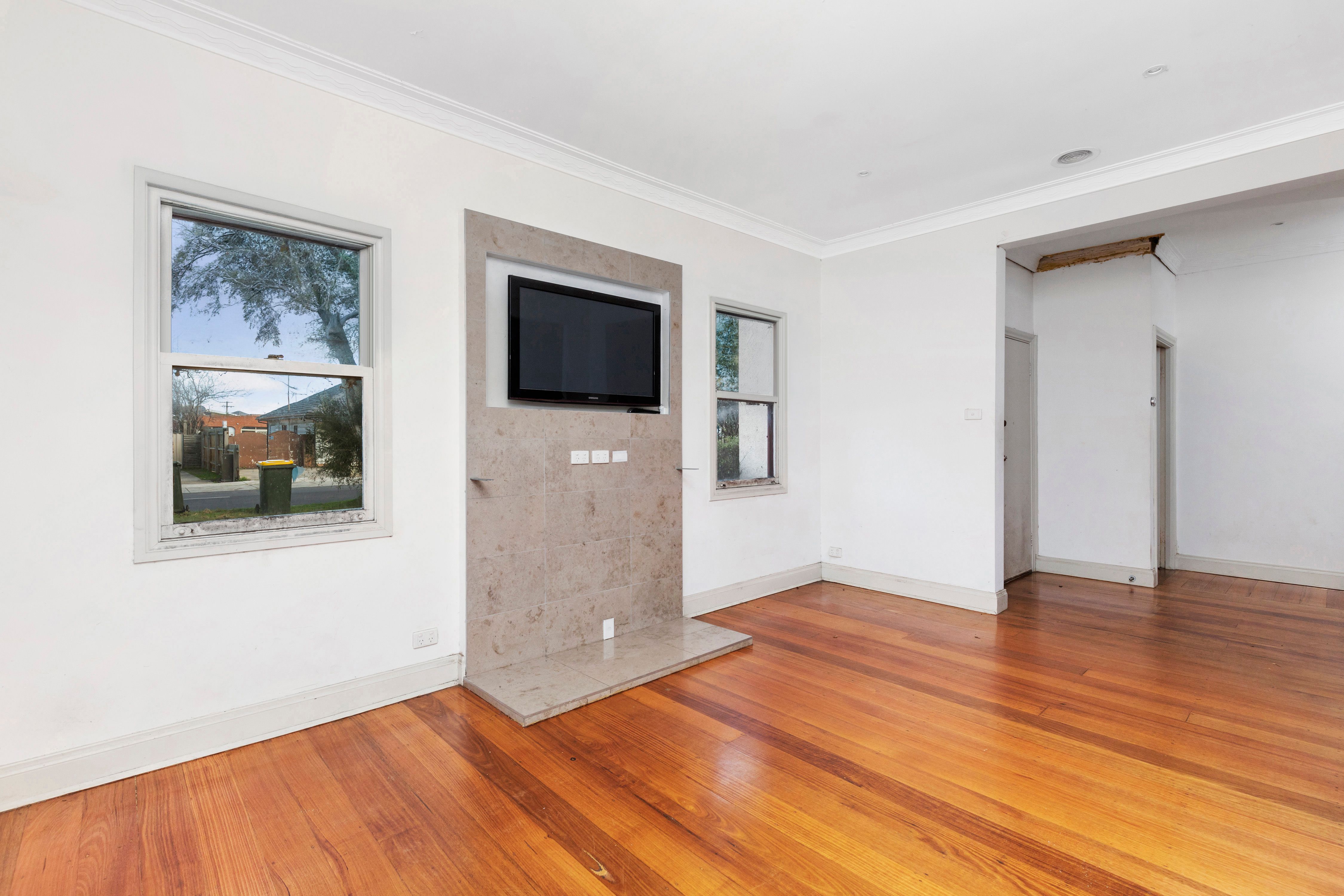 4 Wyalong Street — photo 4 of 14