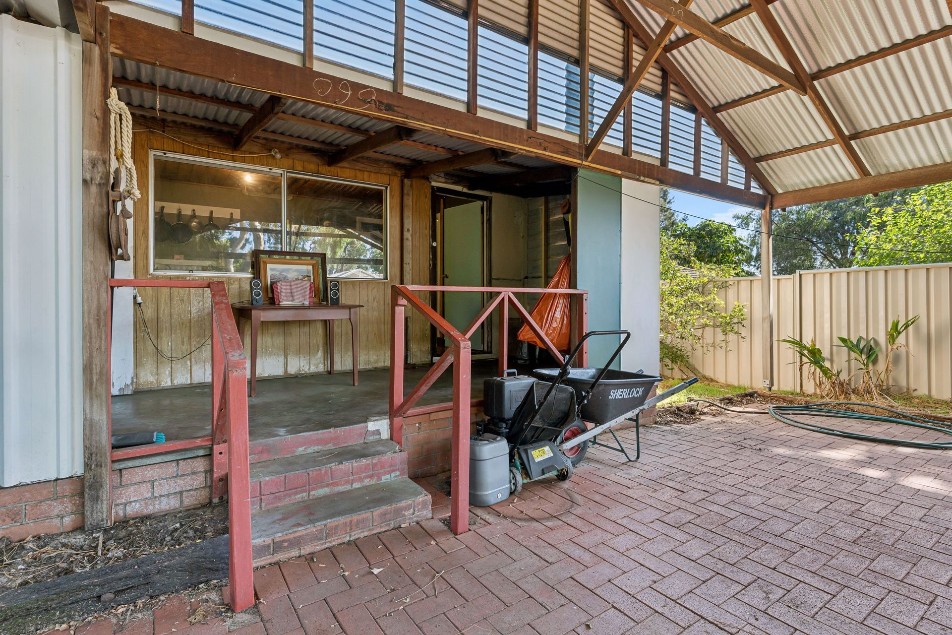 464 Kalamunda Road — photo 15 of 28