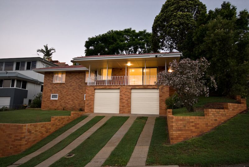 2 Harbut Street, Holland Park West, QLD 4121