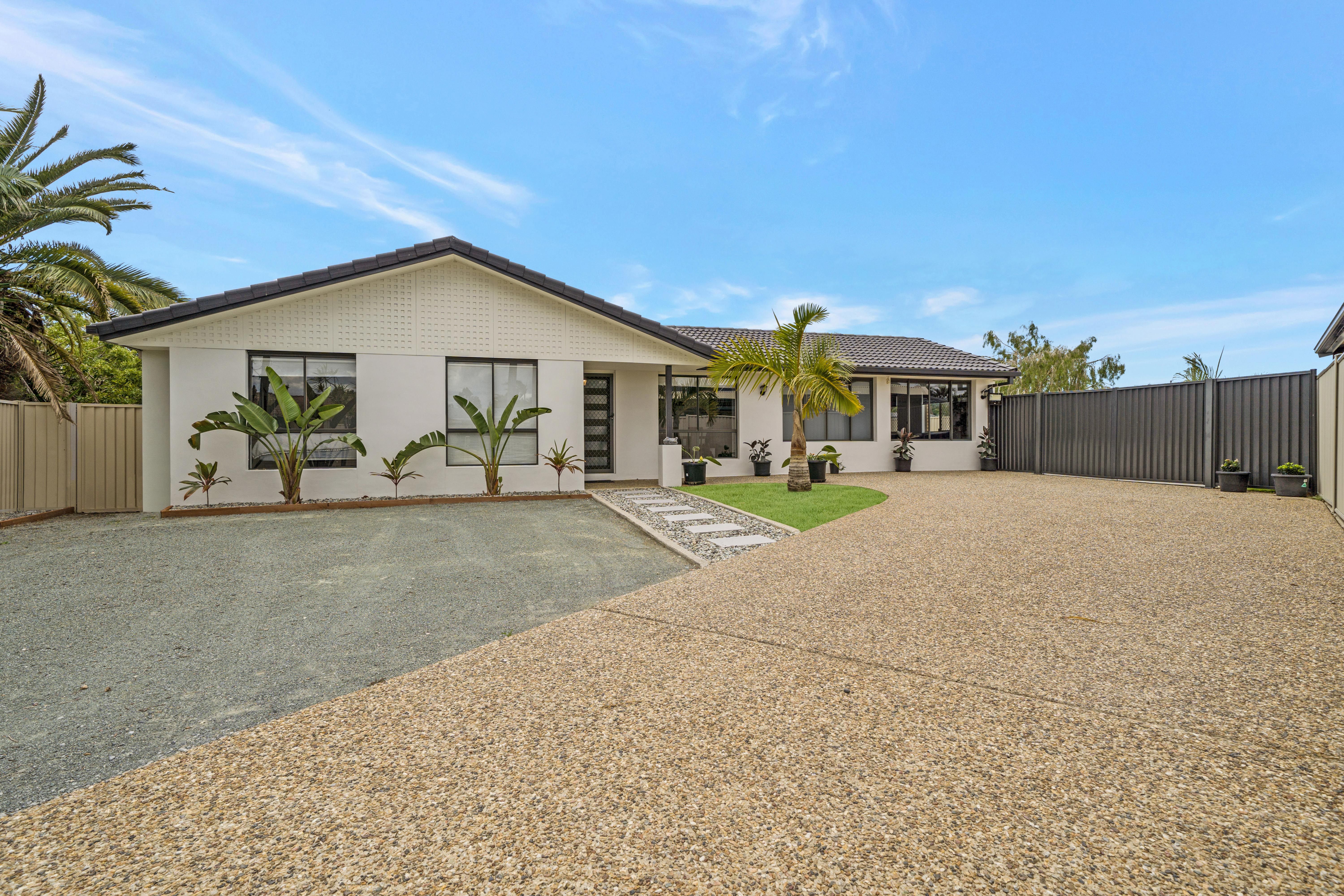 8 Tekam Crescent, Tanah Merah, QLD 4128
