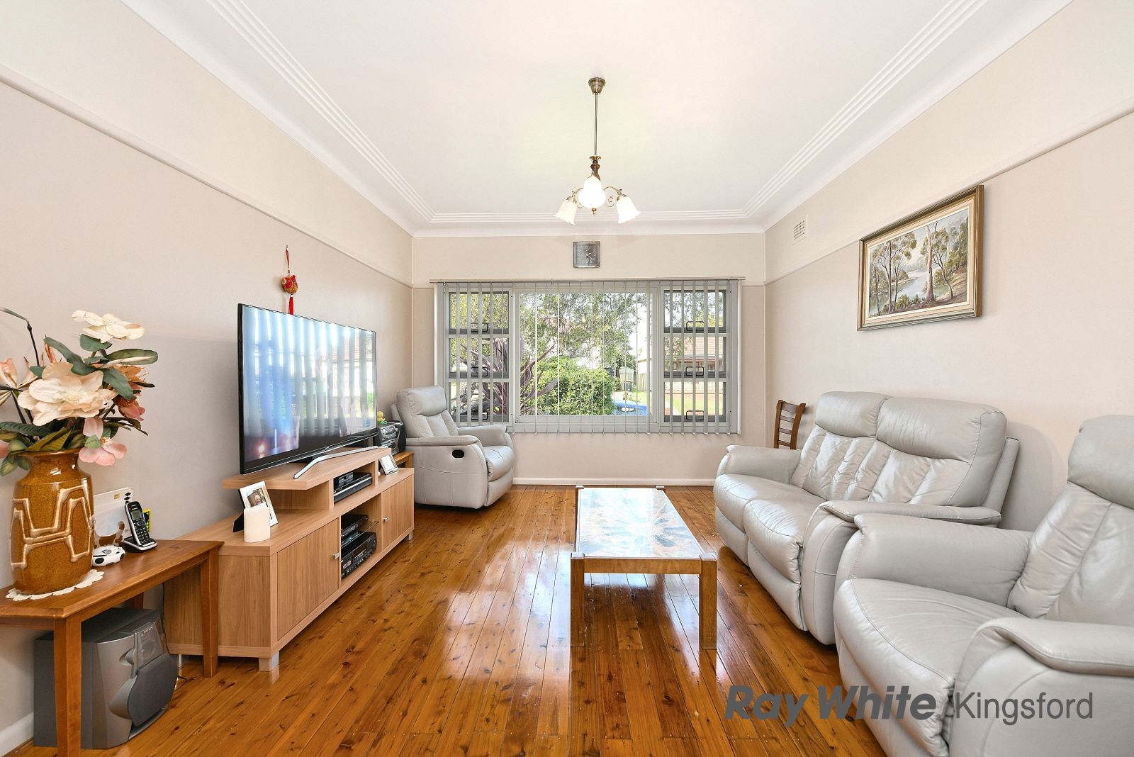 8 Forshaw Avenue, Peakhurst, NSW 2210