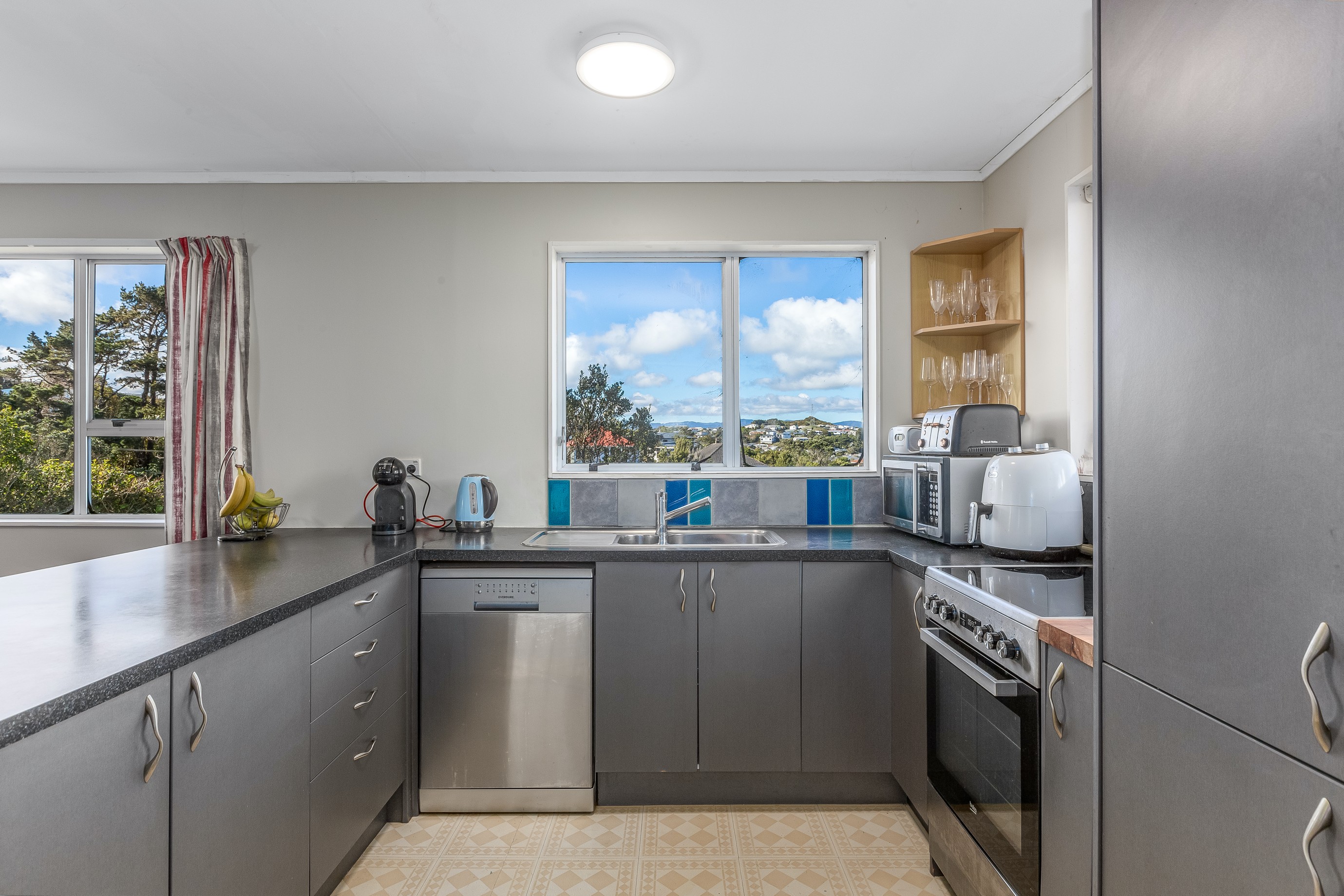 20 Salford Street, Newlands, Wellington City
