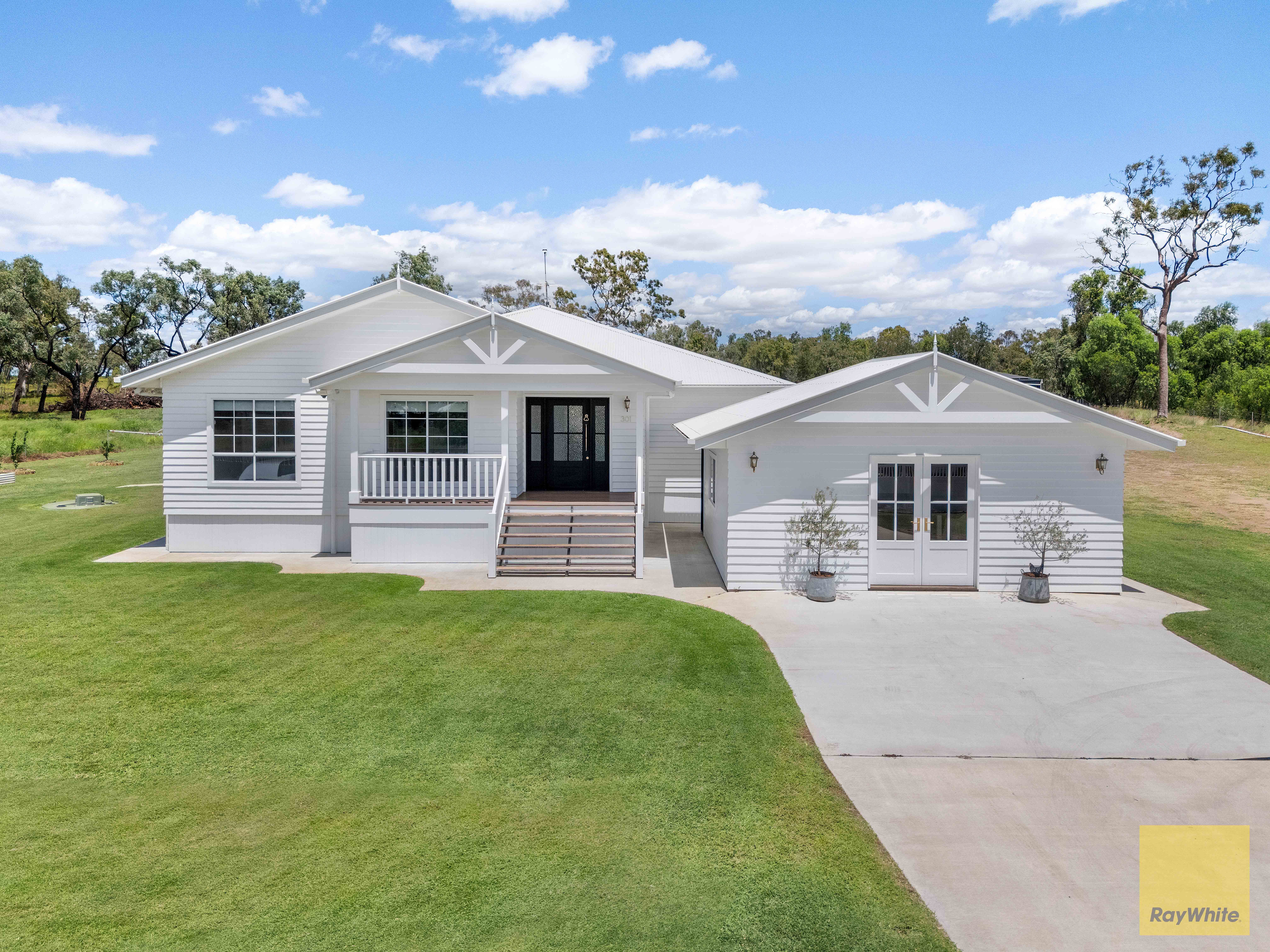 301 Chudleigh Drive, Emerald, QLD 4720