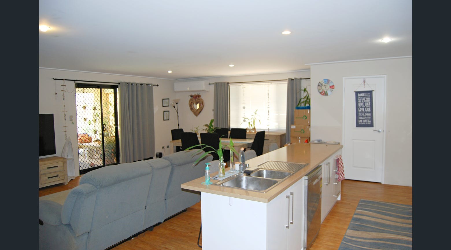 27 Mistral Crest, Glenfield, WA 6532