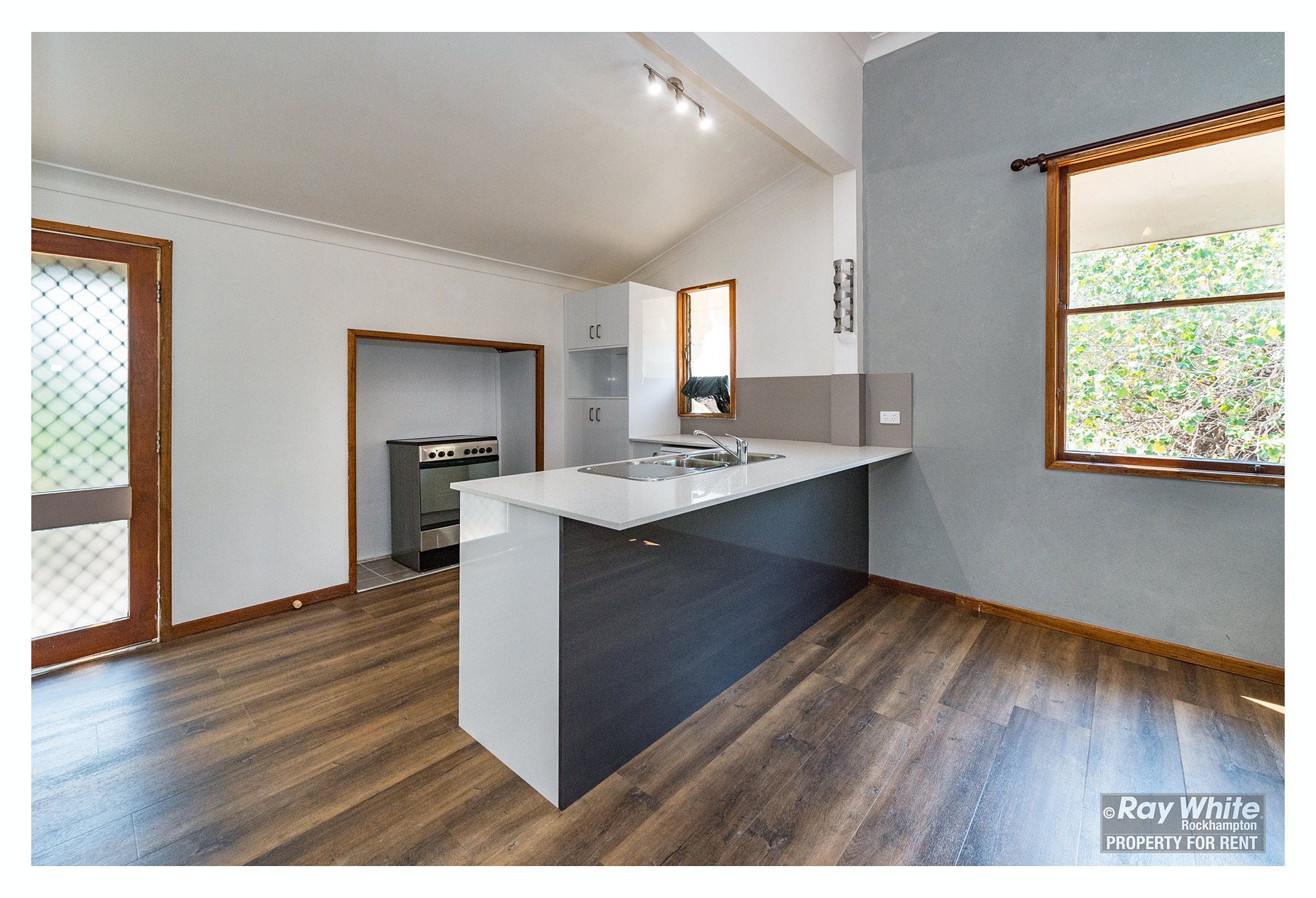 42 Wharf Street, Depot Hill, QLD 4700