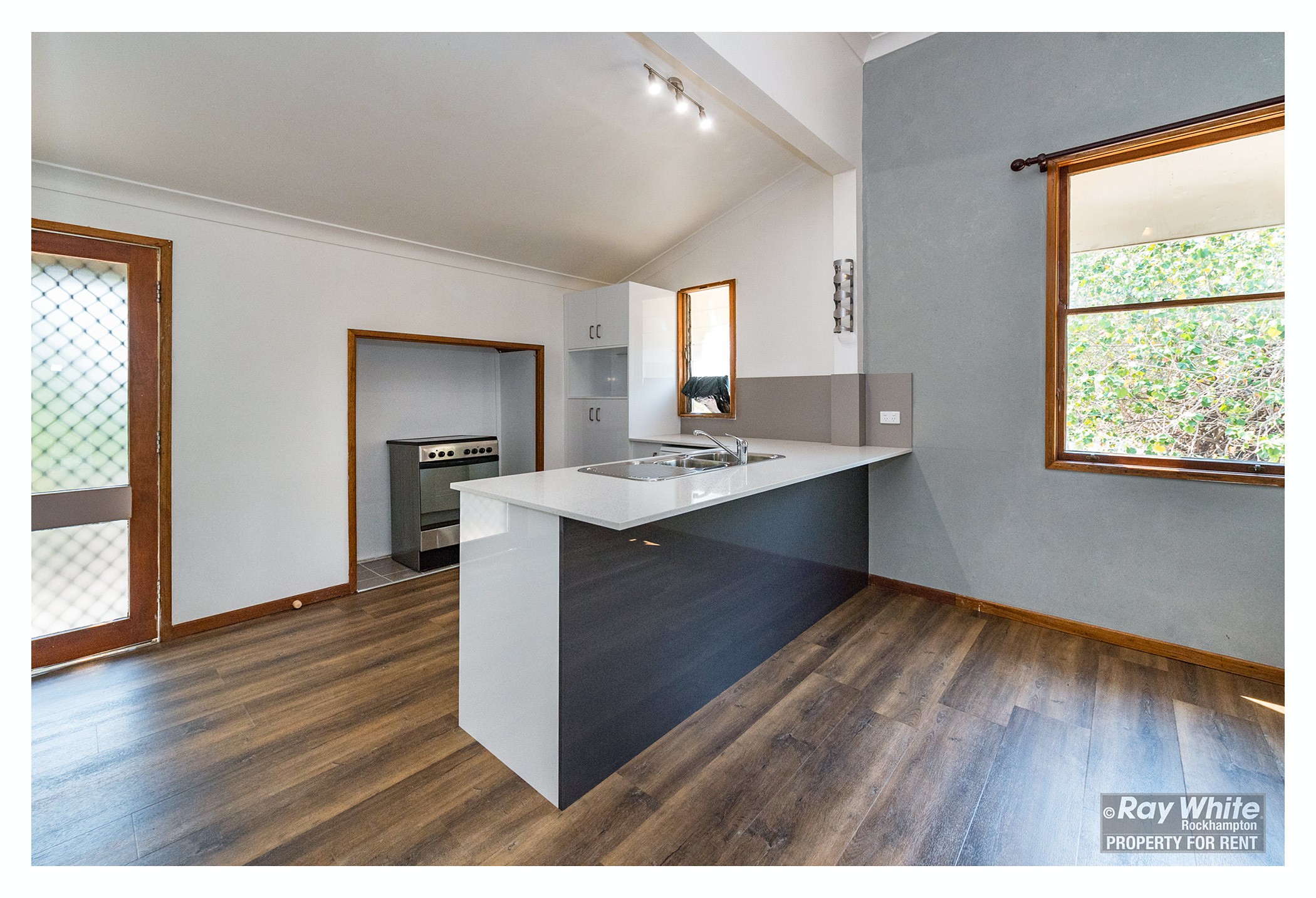 42 Wharf Street, Depot Hill, QLD 4700