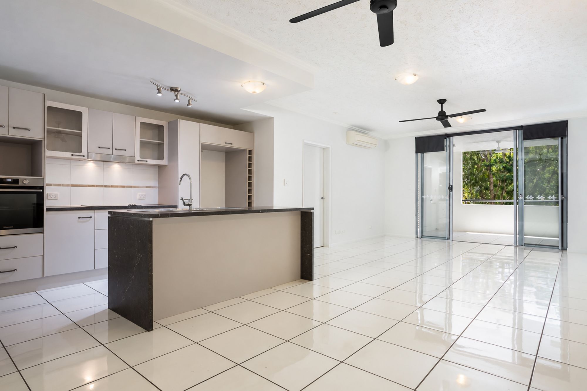 7/9-15 Mclean Street, Cairns North, QLD 4870