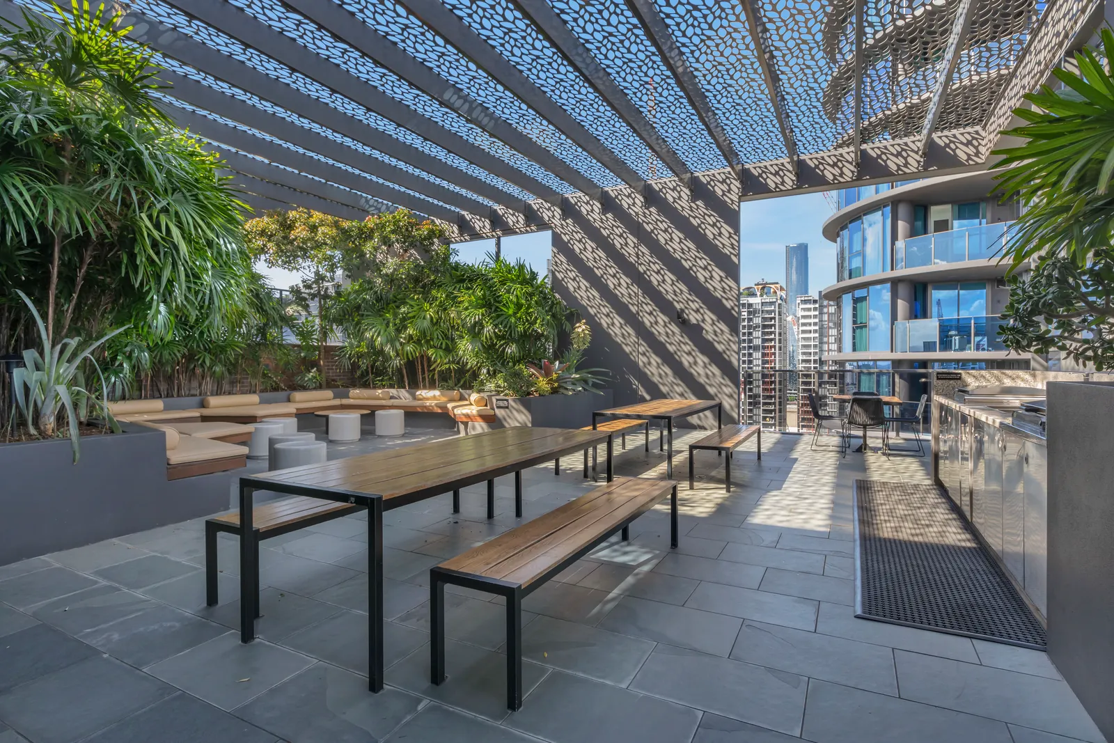 1411/4 Edmondstone Street, South Brisbane