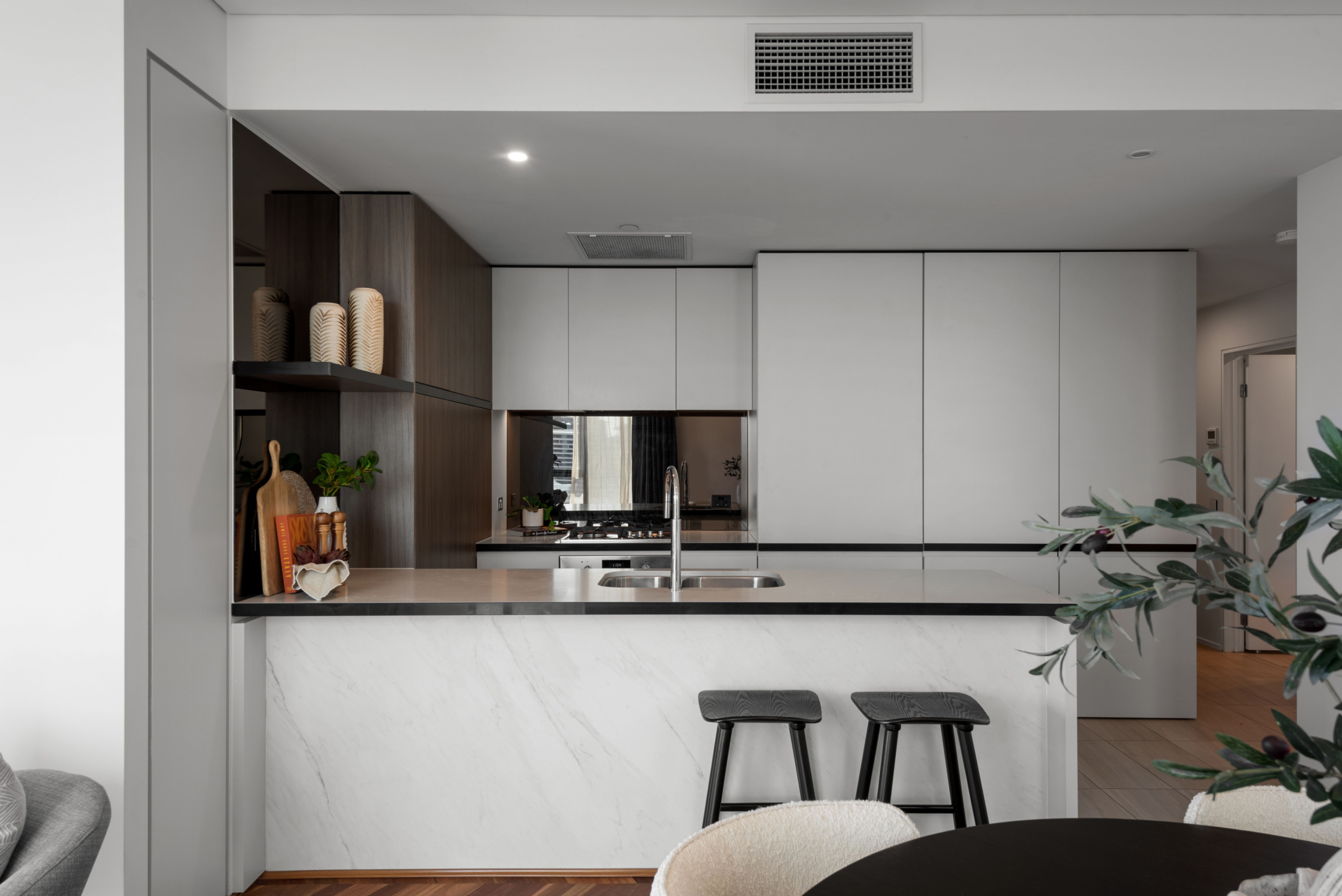 1201-9-christie-street-south-brisbane-qld-4101-sold-apartment-ray