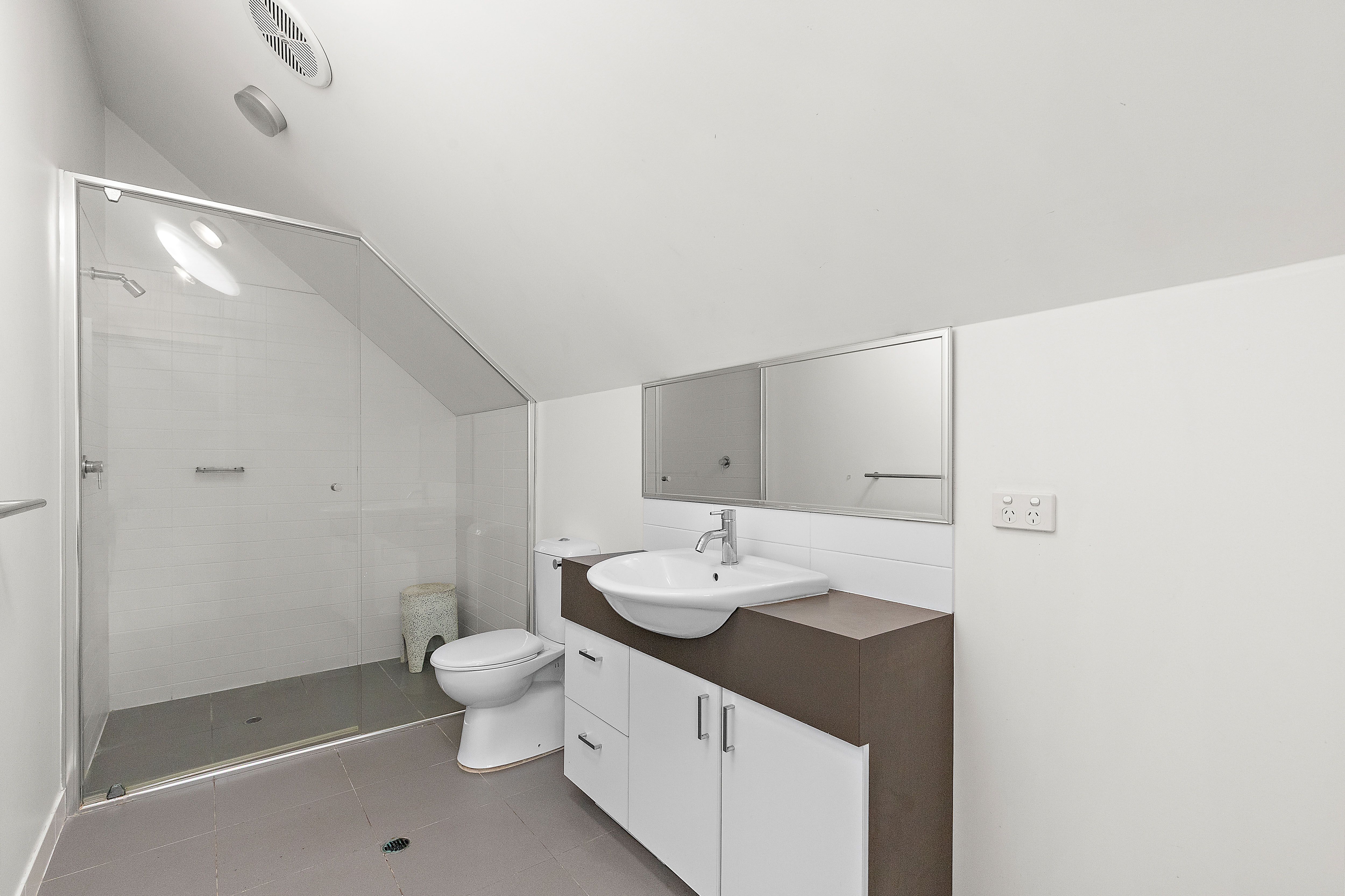 8A/Samson Street — photo 15 of 20
