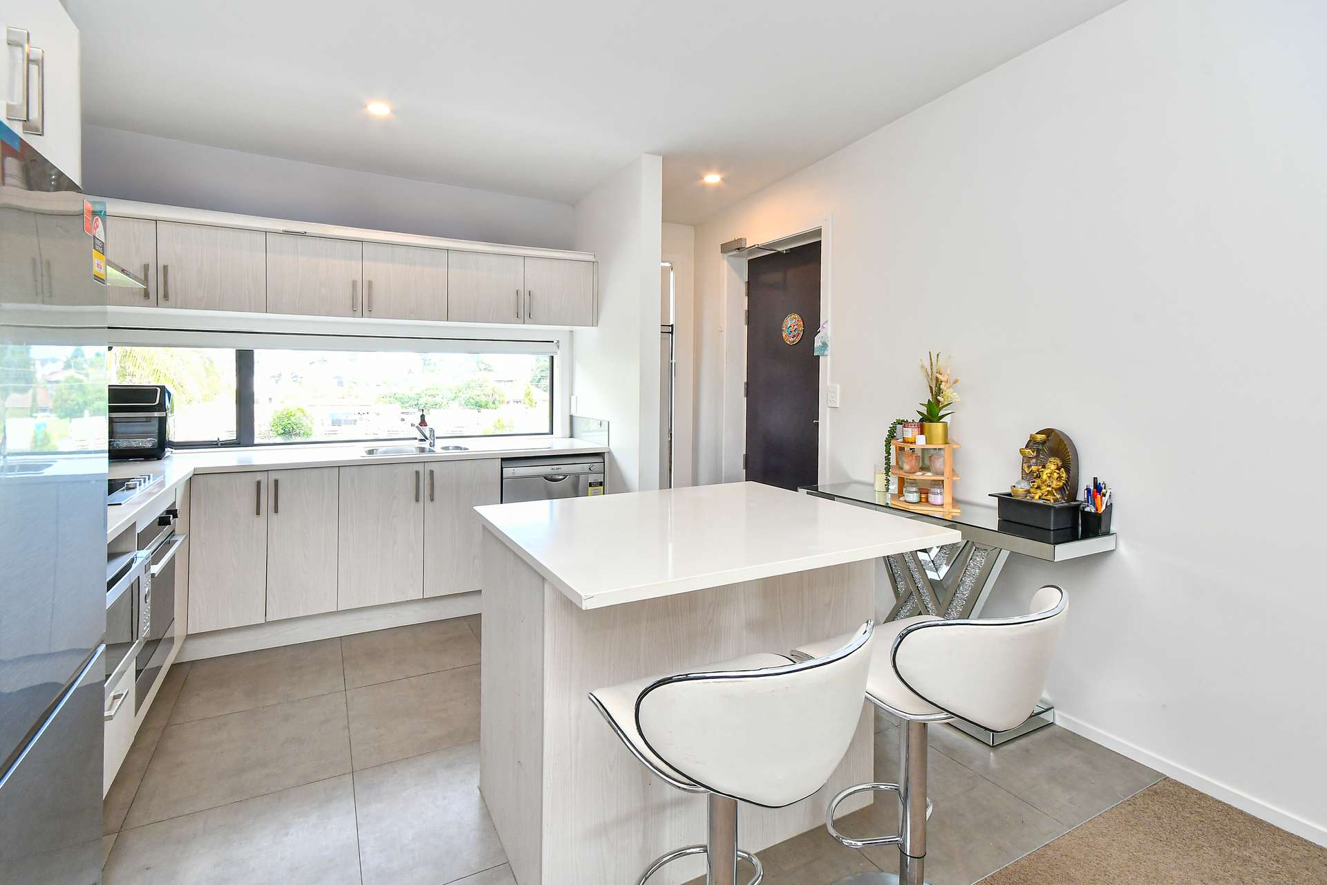 10/3 Woolfield Road photo 1