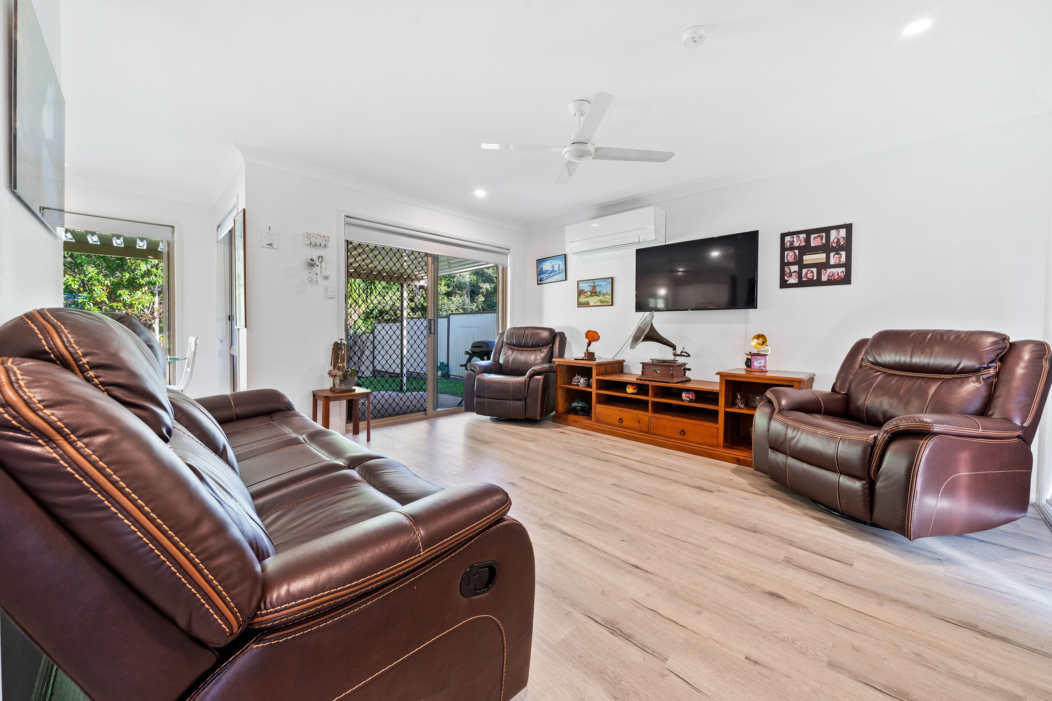 2/42 Hampden Crescent, Heritage Park, QLD 4118