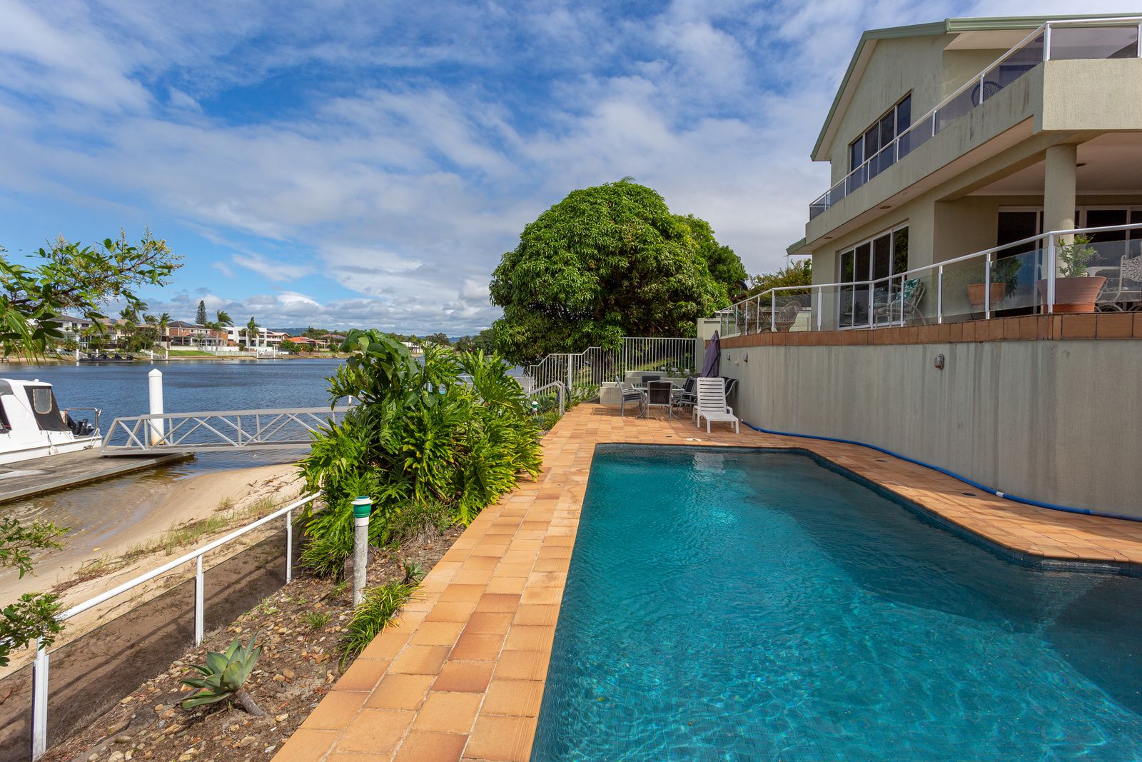 22 Delungra Street, Broadbeach Waters, QLD 4218