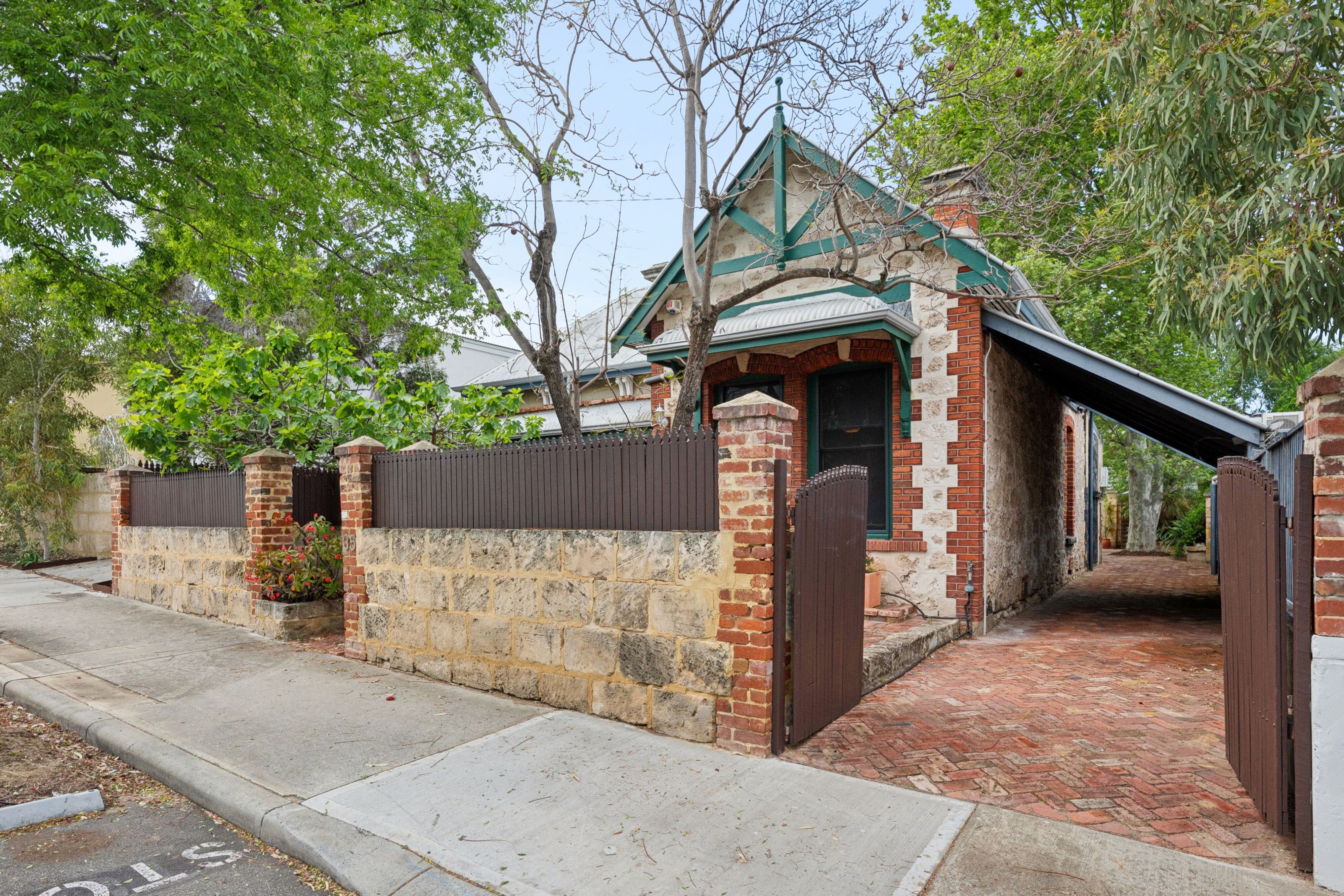 35 Alma Street — photo 2 of 30