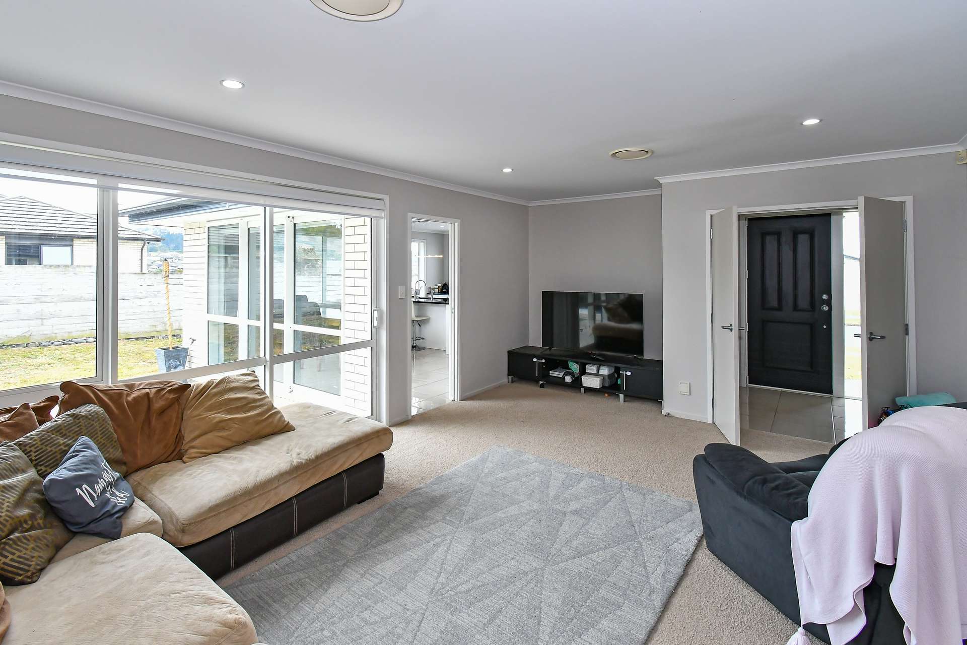 16 Pyne Crescent photo 1