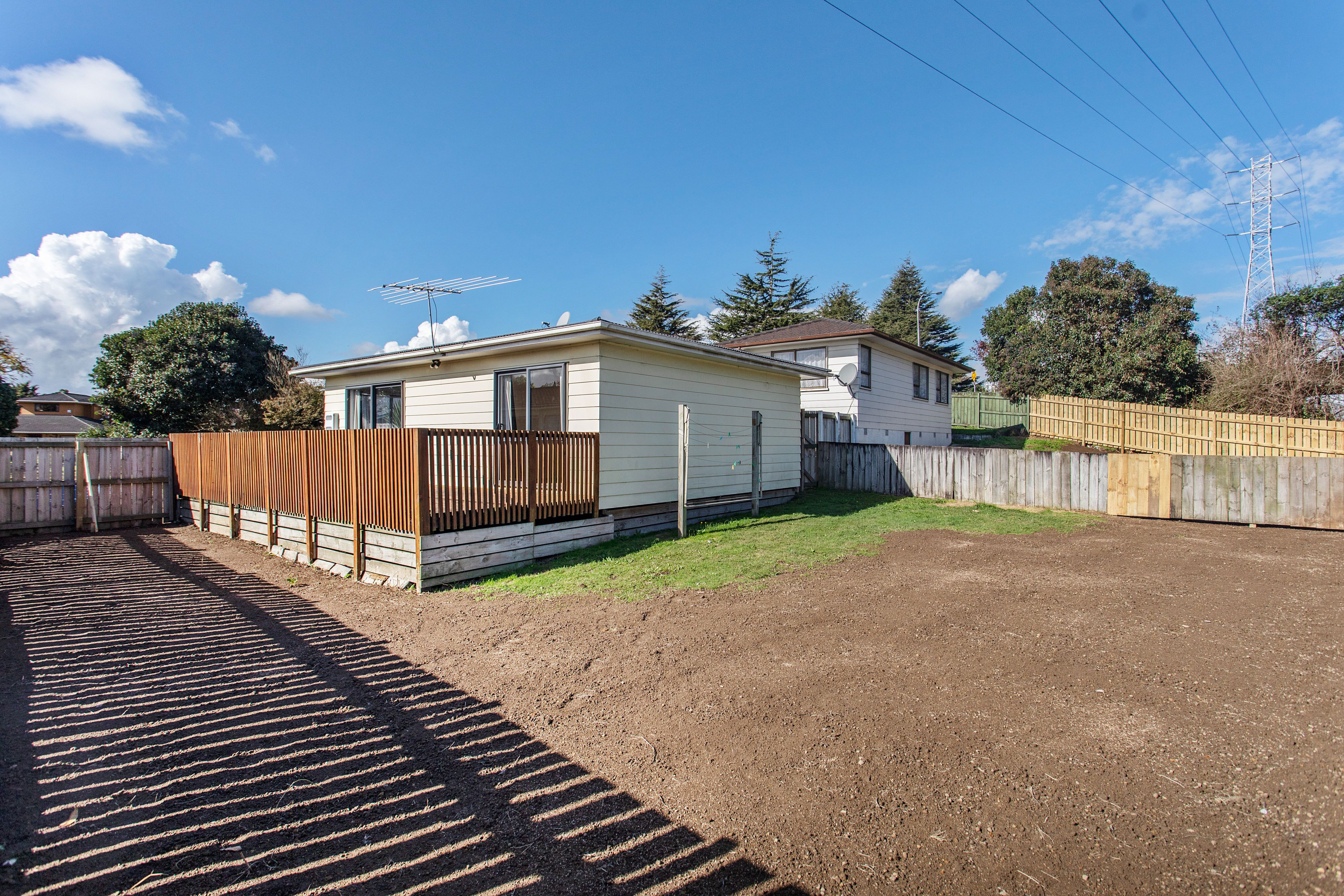 16b Corolu Place, Conifer Grove, Manukau City