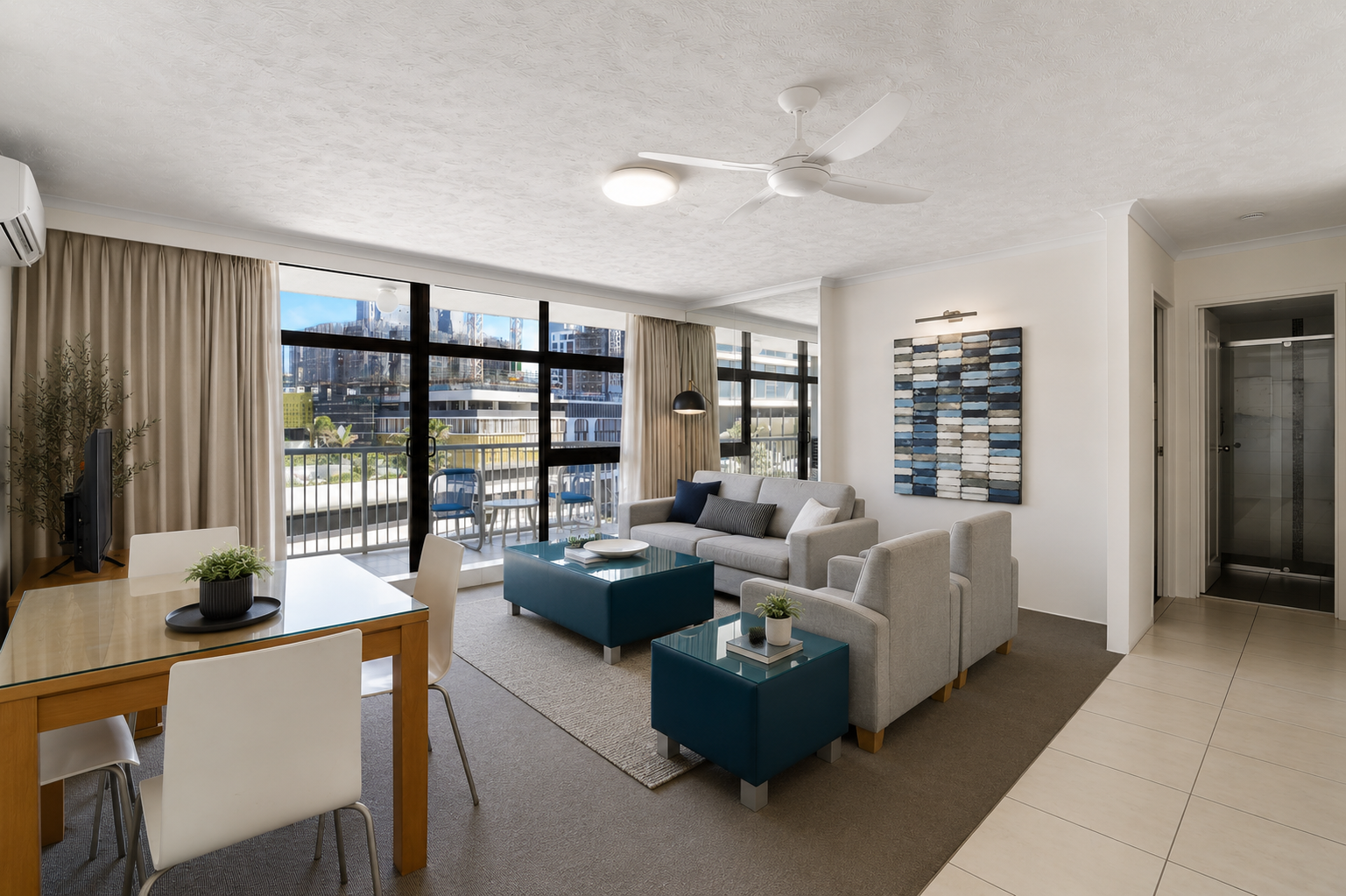 9F/3277 Surfers Paradise Boulevard — photo 4 of 16